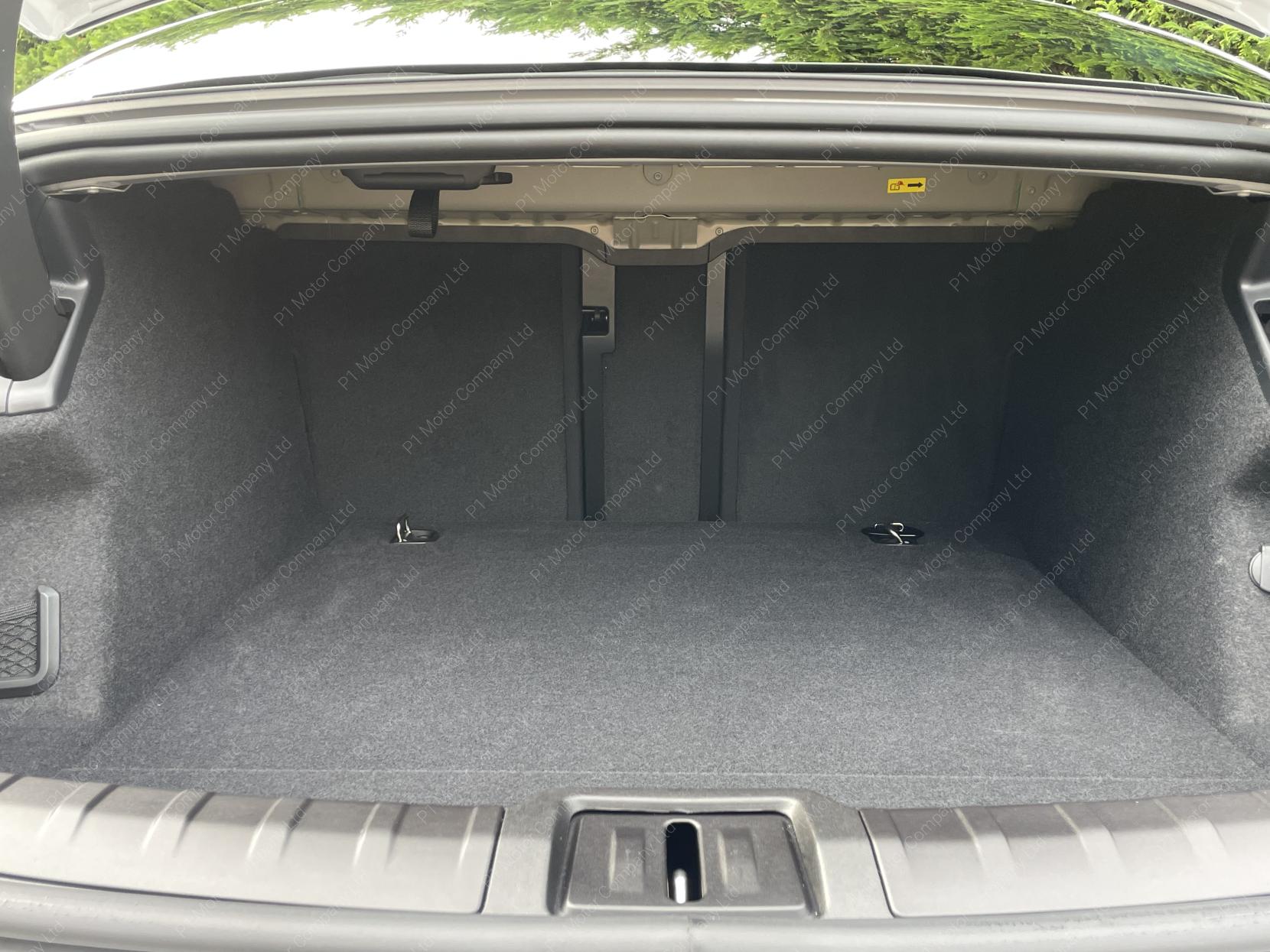 Porsche Taycan Performance Plus 93.4kWh Saloon 4dr Electric Auto RWD (11kW Charger) (476 ps)