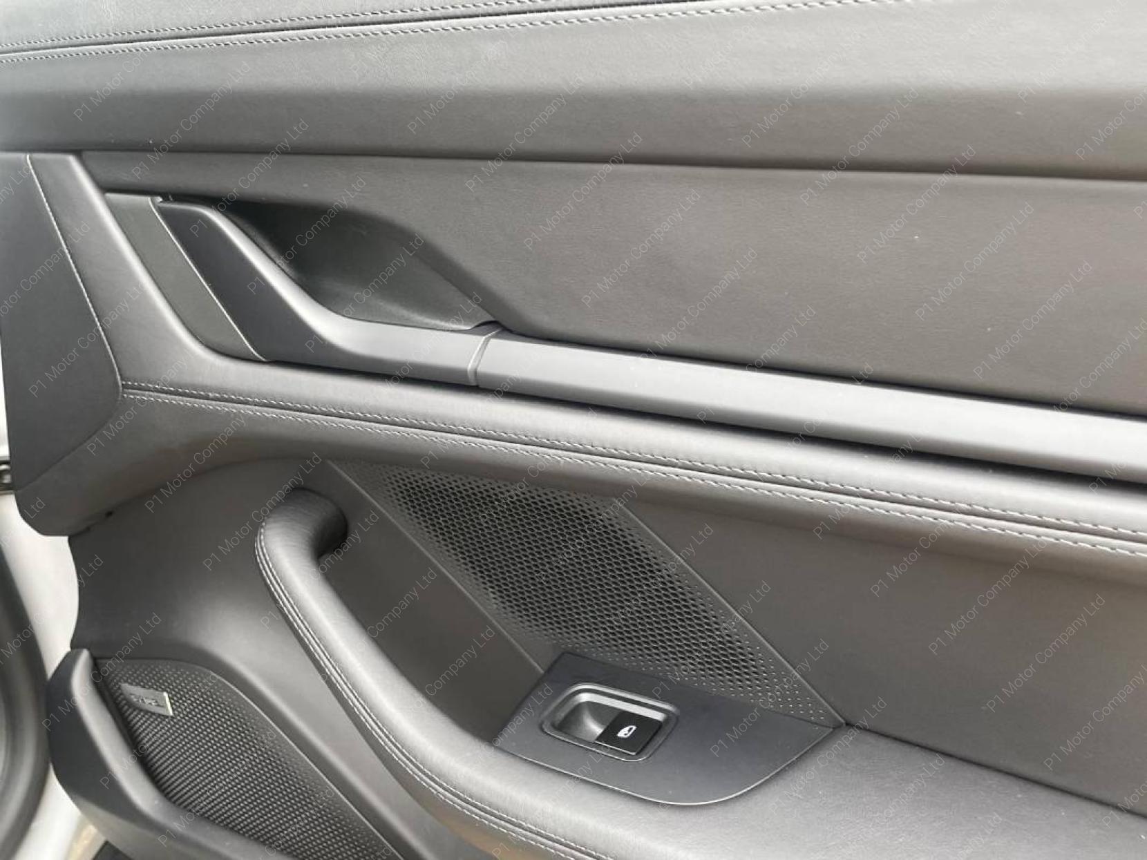 Porsche Taycan Performance Plus 93.4kWh Saloon 4dr Electric Auto RWD (11kW Charger) (476 ps)