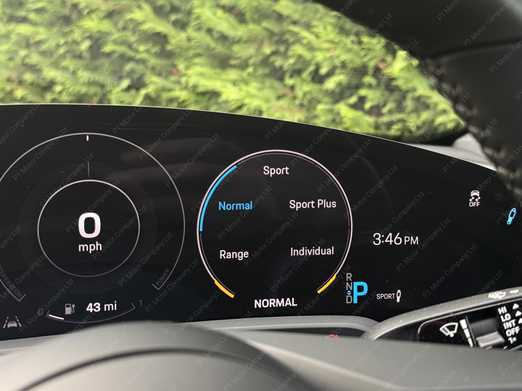 Porsche Taycan Performance Plus 93.4kWh Saloon 4dr Electric Auto RWD (11kW Charger) (476 ps)