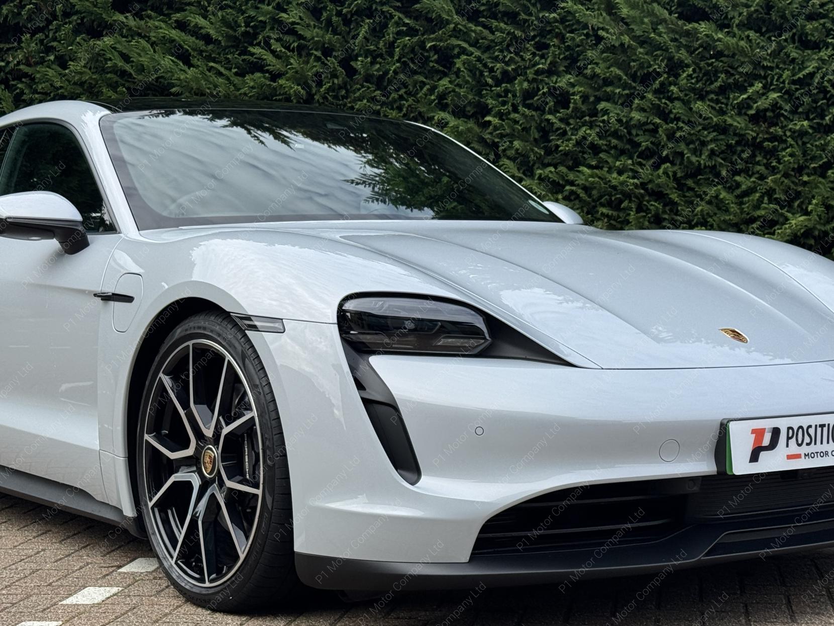 Porsche Taycan Performance Plus 93.4kWh Saloon 4dr Electric Auto RWD (11kW Charger) (476 ps)