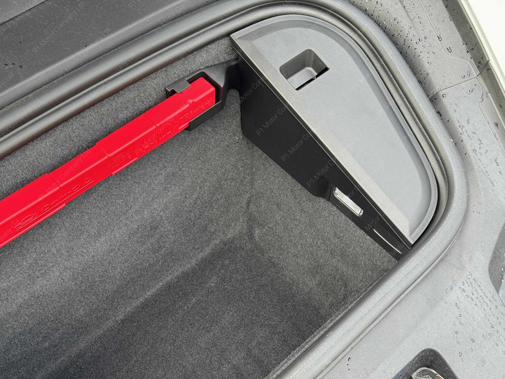 Porsche Taycan Performance Plus 93.4kWh Saloon 4dr Electric Auto RWD (11kW Charger) (476 ps)