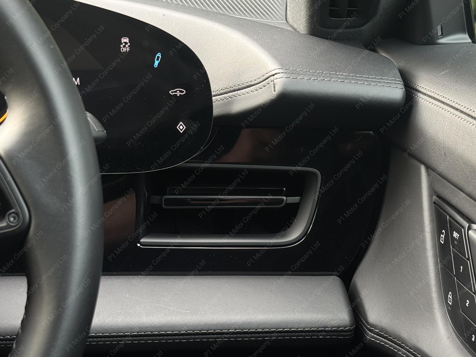 Porsche Taycan Performance Plus 93.4kWh Saloon 4dr Electric Auto RWD (11kW Charger) (476 ps)