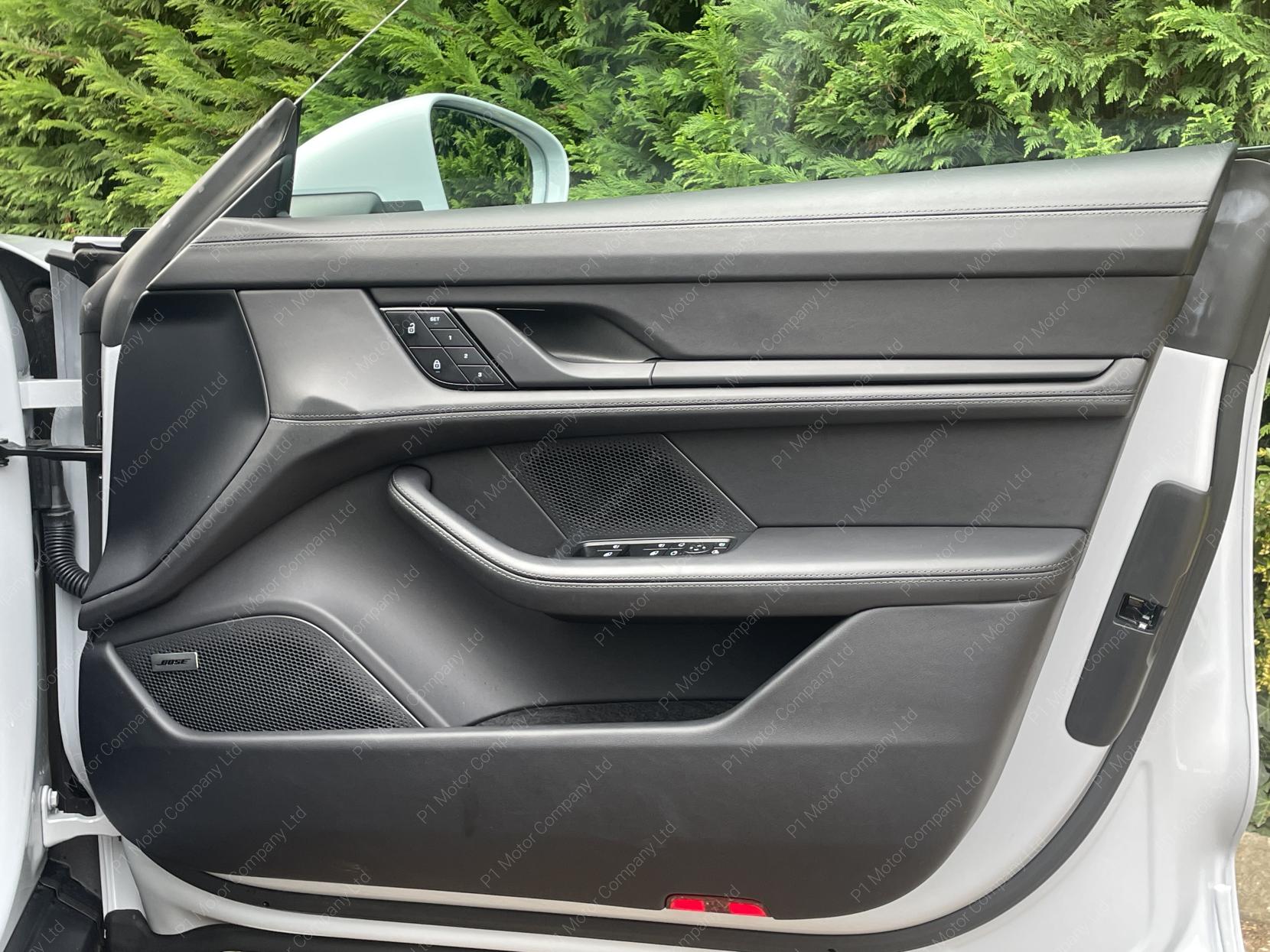 Porsche Taycan Performance Plus 93.4kWh Saloon 4dr Electric Auto RWD (11kW Charger) (476 ps)