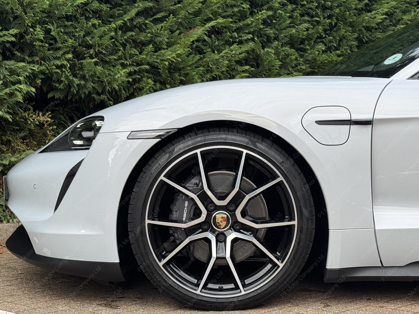 Porsche Taycan Performance Plus 93.4kWh Saloon 4dr Electric Auto RWD (11kW Charger) (476 ps)