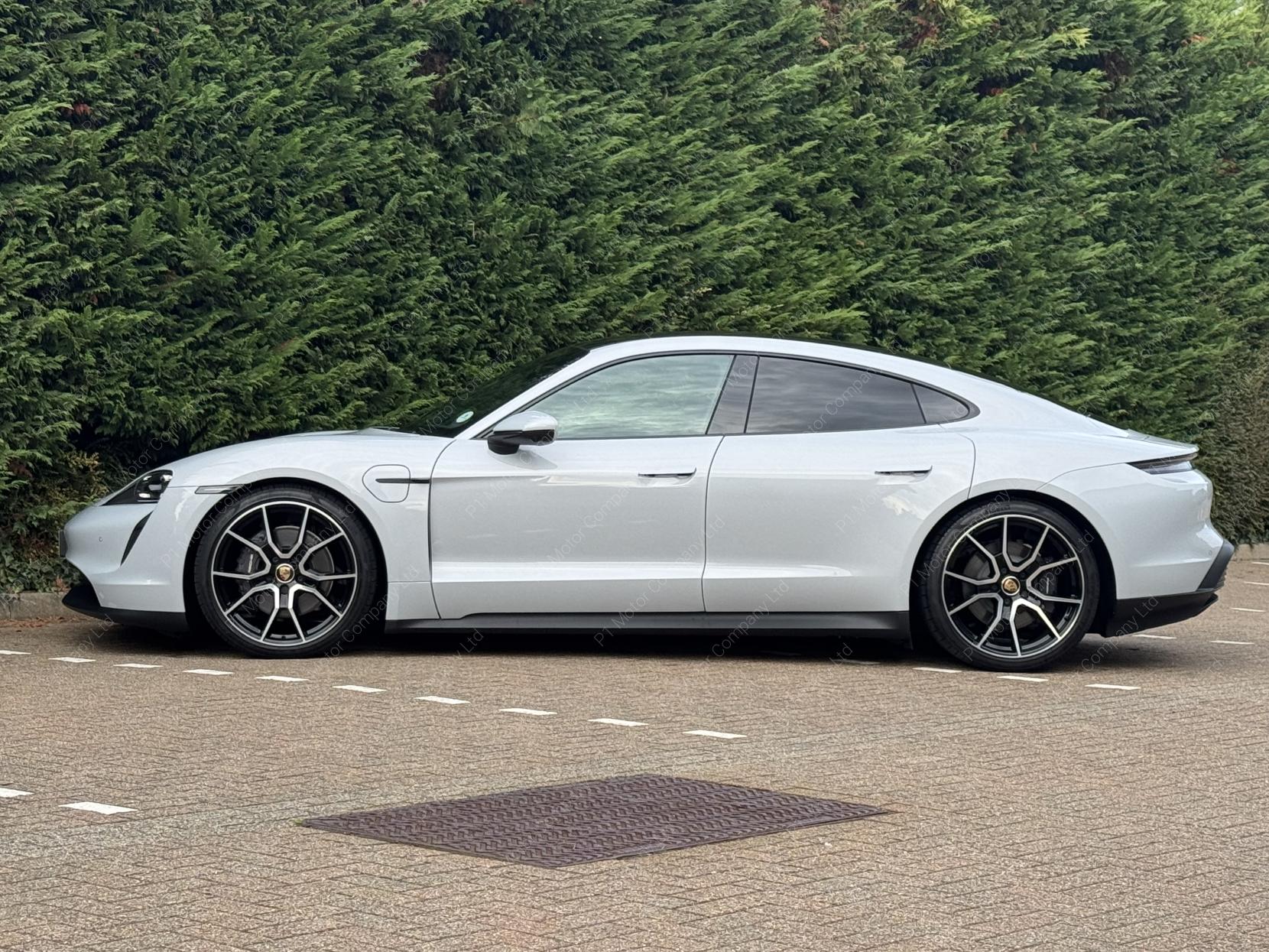 Porsche Taycan Performance Plus 93.4kWh Saloon 4dr Electric Auto RWD (11kW Charger) (476 ps)