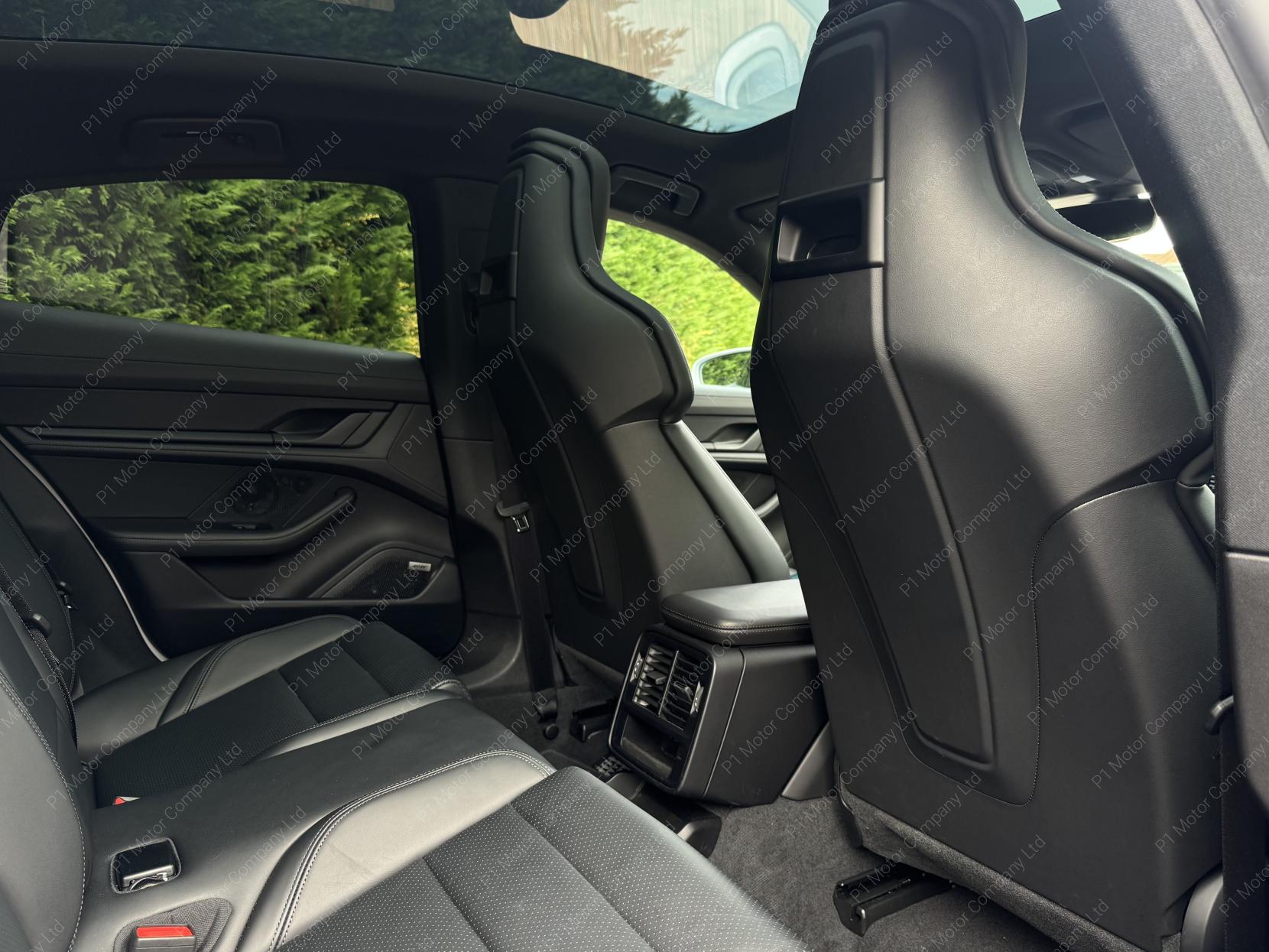 Porsche Taycan Performance Plus 93.4kWh Saloon 4dr Electric Auto RWD (11kW Charger) (476 ps)