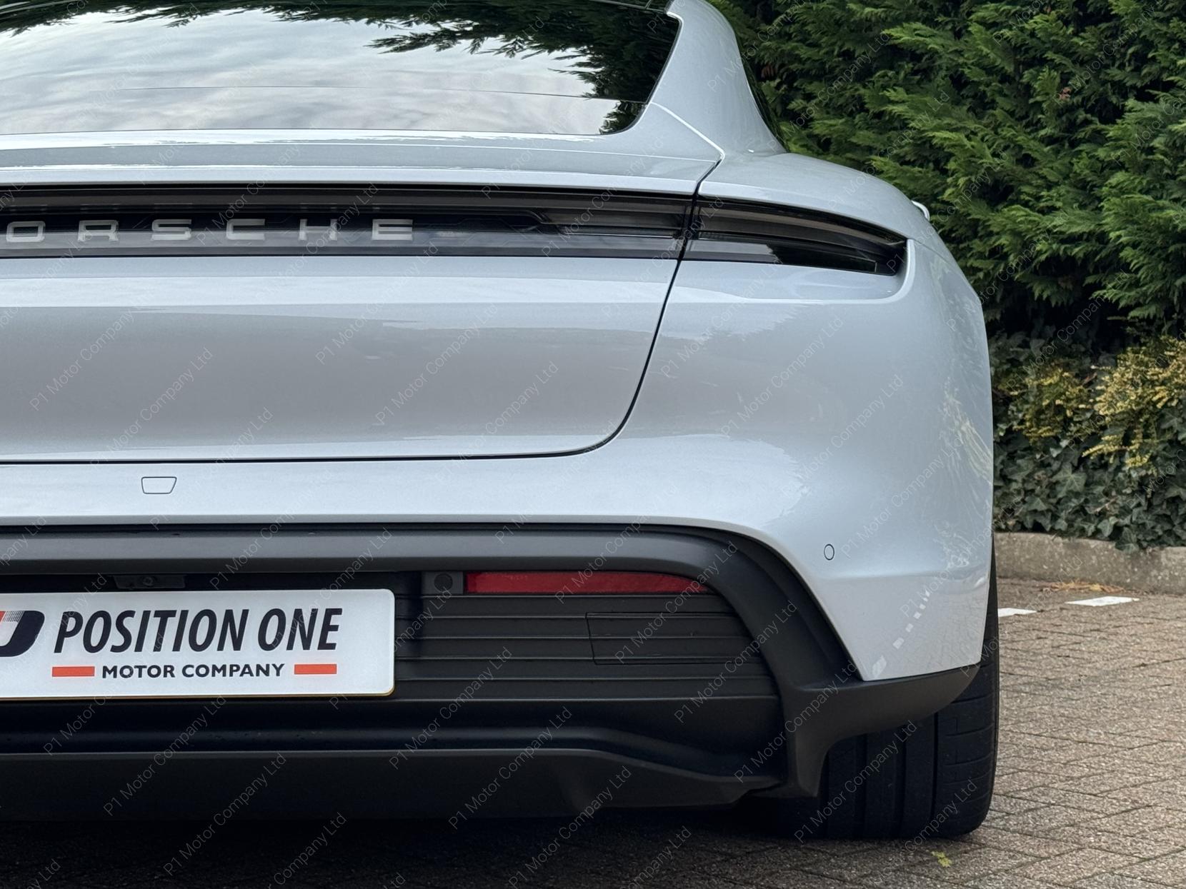 Porsche Taycan Performance Plus 93.4kWh Saloon 4dr Electric Auto RWD (11kW Charger) (476 ps)