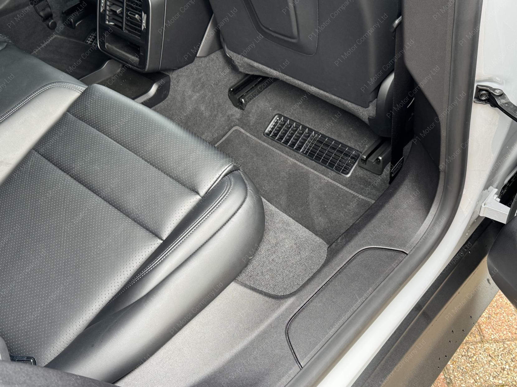 Porsche Taycan Performance Plus 93.4kWh Saloon 4dr Electric Auto RWD (11kW Charger) (476 ps)