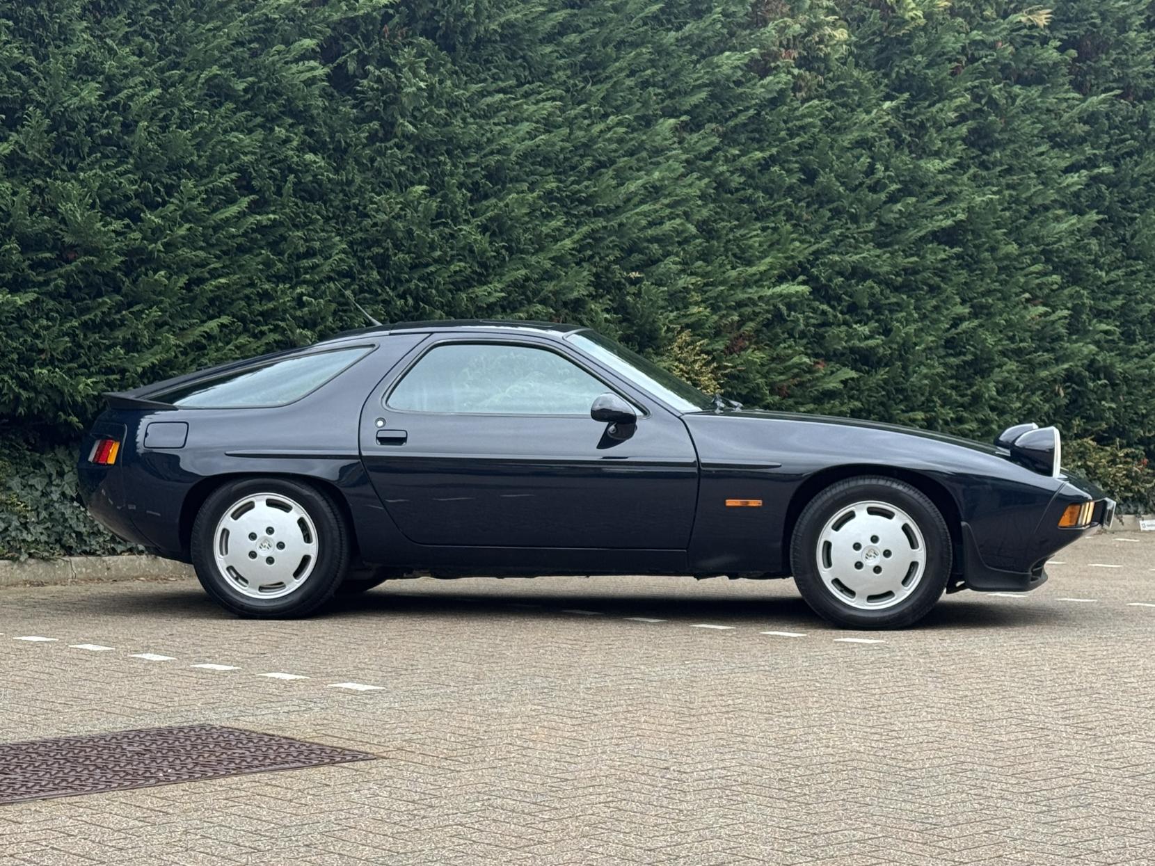 Porsche 928 4.7 S Coupe 2dr Petrol Manual (300 bhp)
