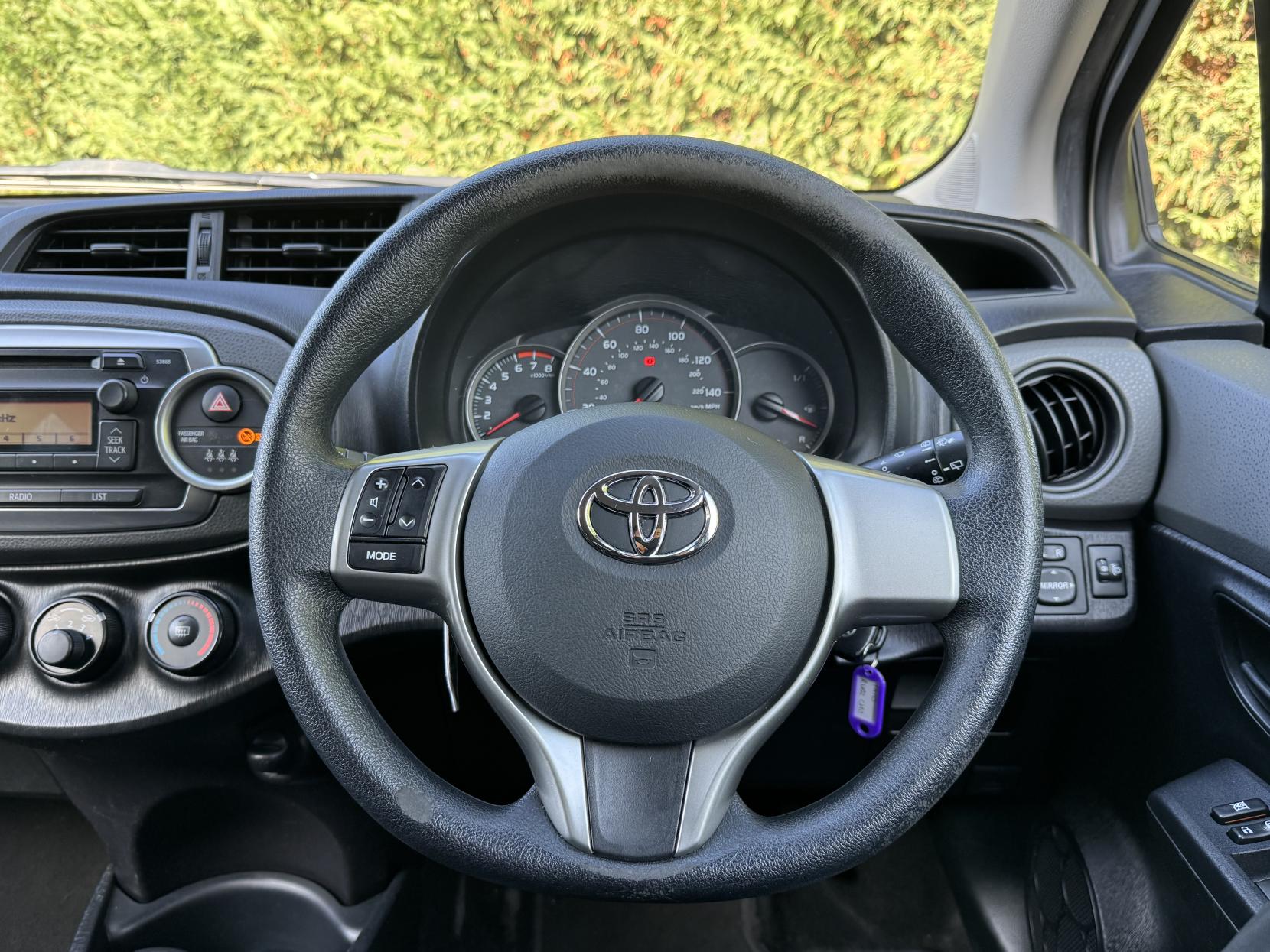 Toyota Yaris 1.0 VVT-i Edition Hatchback 5dr Petrol Manual Euro 5 (69 ps)