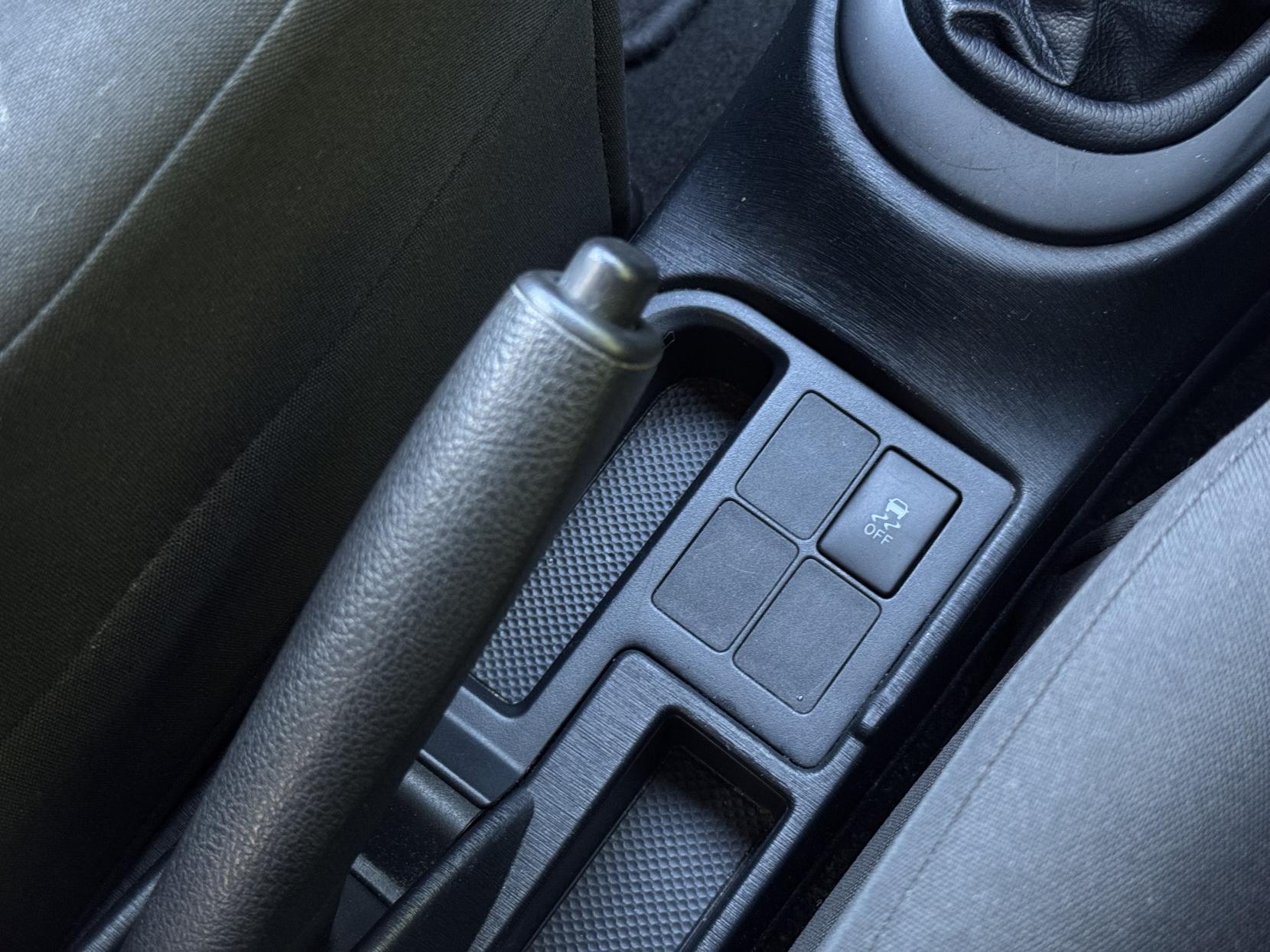 Toyota Yaris 1.0 VVT-i Edition Hatchback 5dr Petrol Manual Euro 5 (69 ps)