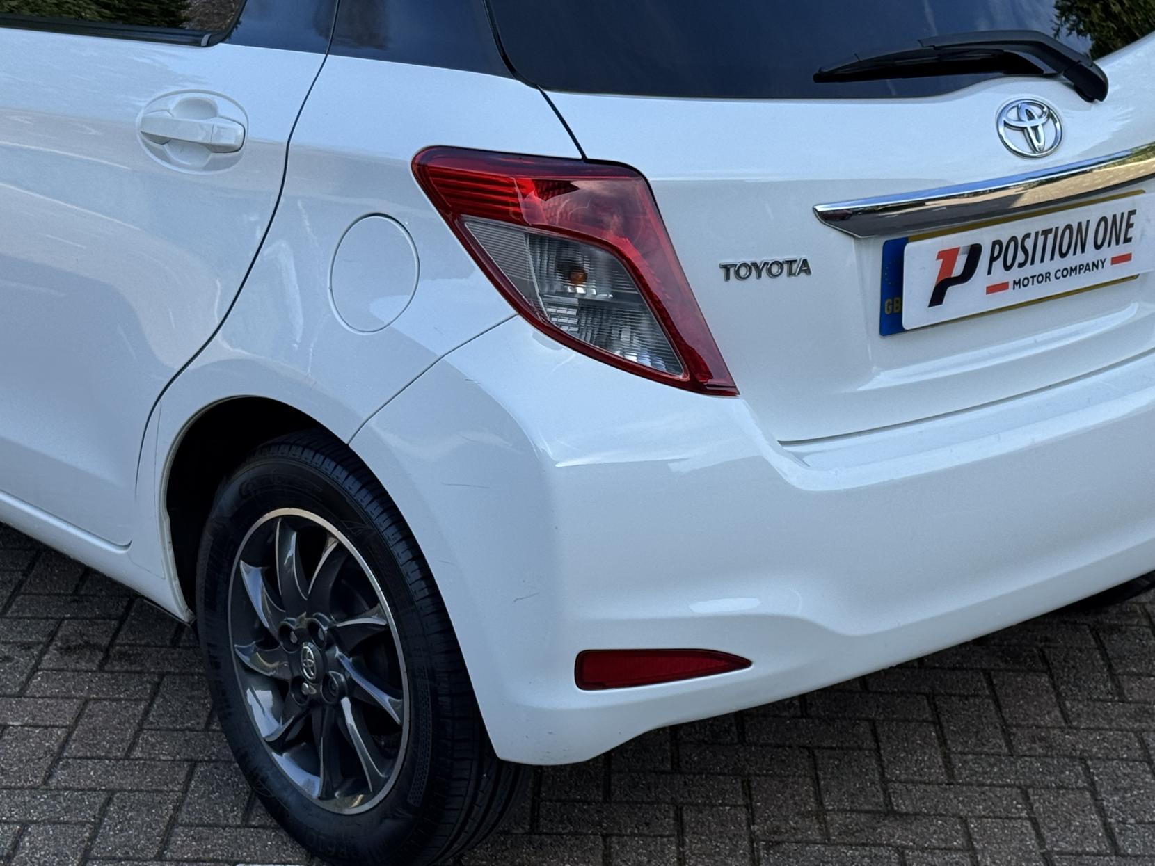 Toyota Yaris 1.0 VVT-i Edition Hatchback 5dr Petrol Manual Euro 5 (69 ps)