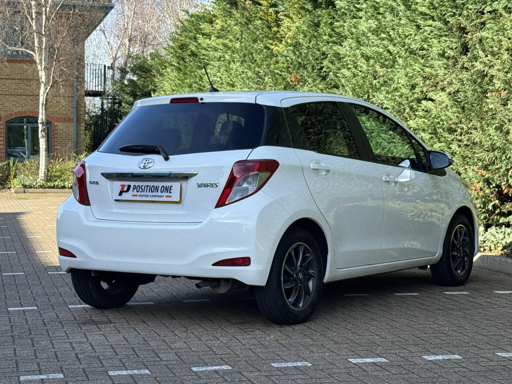 Toyota Yaris 1.0 VVT-i Edition Hatchback 5dr Petrol Manual Euro 5 (69 ps)