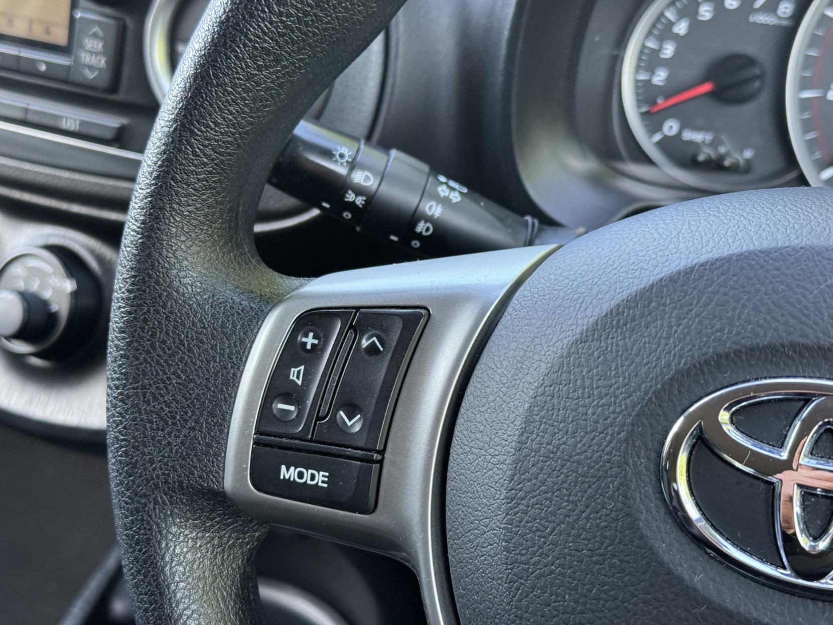 Toyota Yaris 1.0 VVT-i Edition Hatchback 5dr Petrol Manual Euro 5 (69 ps)