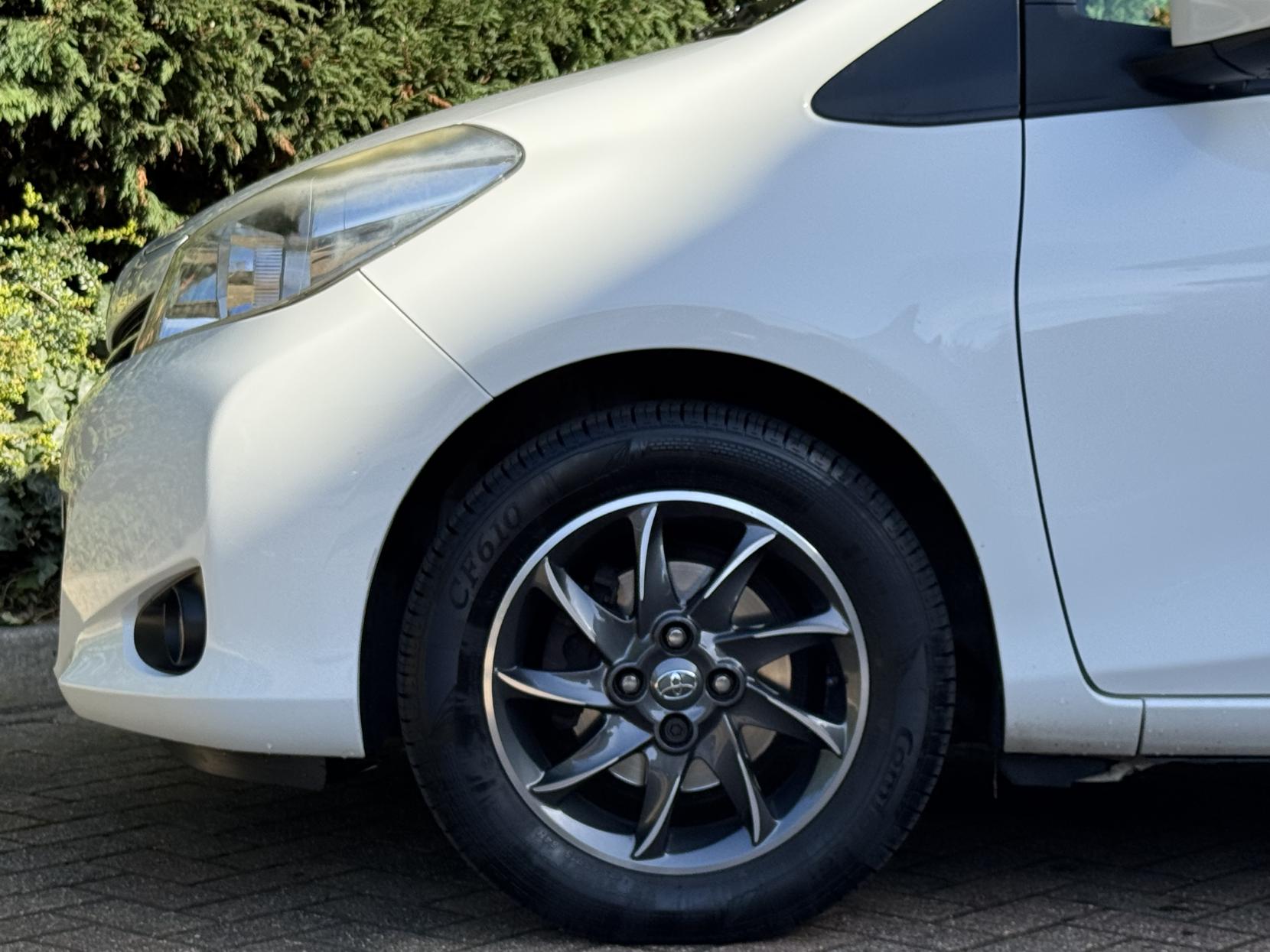 Toyota Yaris 1.0 VVT-i Edition Hatchback 5dr Petrol Manual Euro 5 (69 ps)