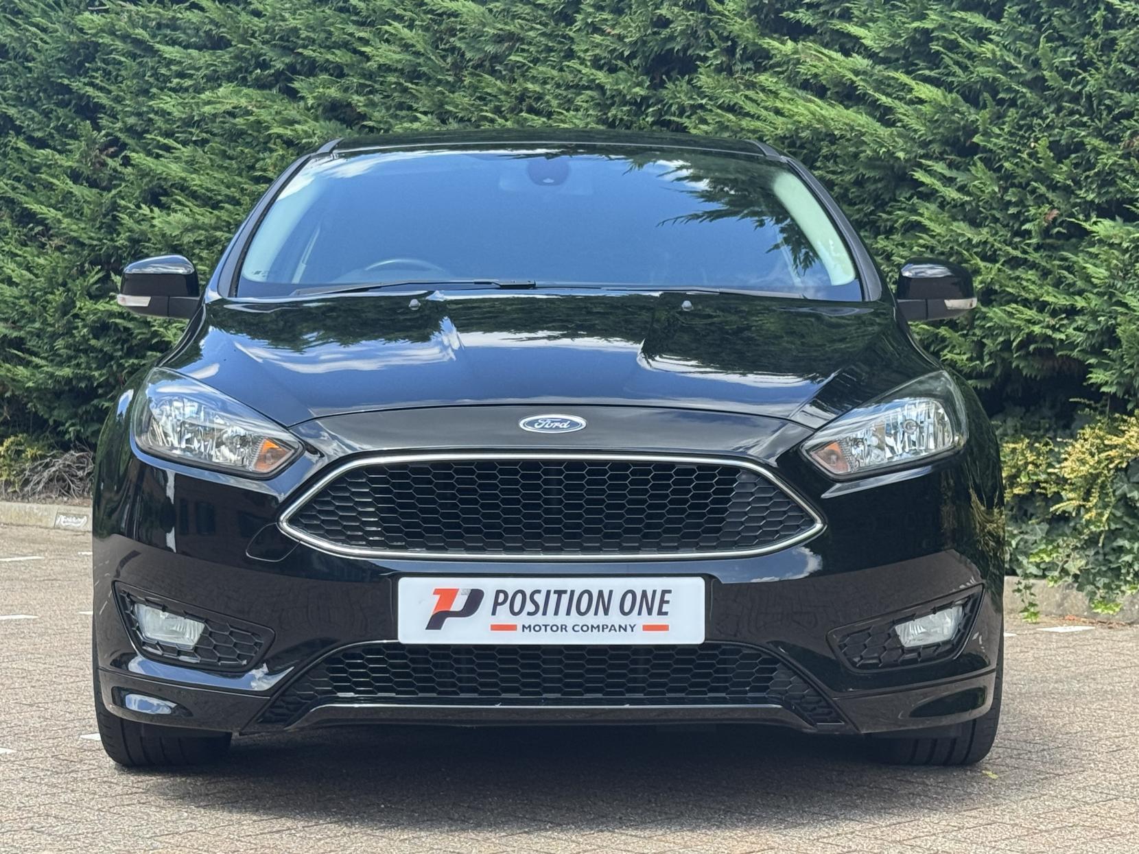 Ford Focus 1.0T EcoBoost Zetec S Hatchback 5dr Petrol Manual Euro 6 (s/s) (125 ps)