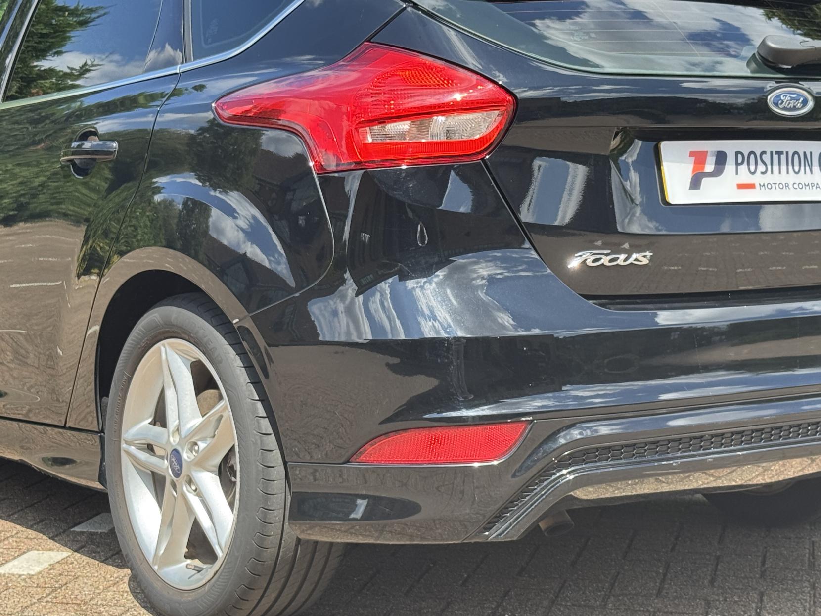 Ford Focus 1.0T EcoBoost Zetec S Hatchback 5dr Petrol Manual Euro 6 (s/s) (125 ps)