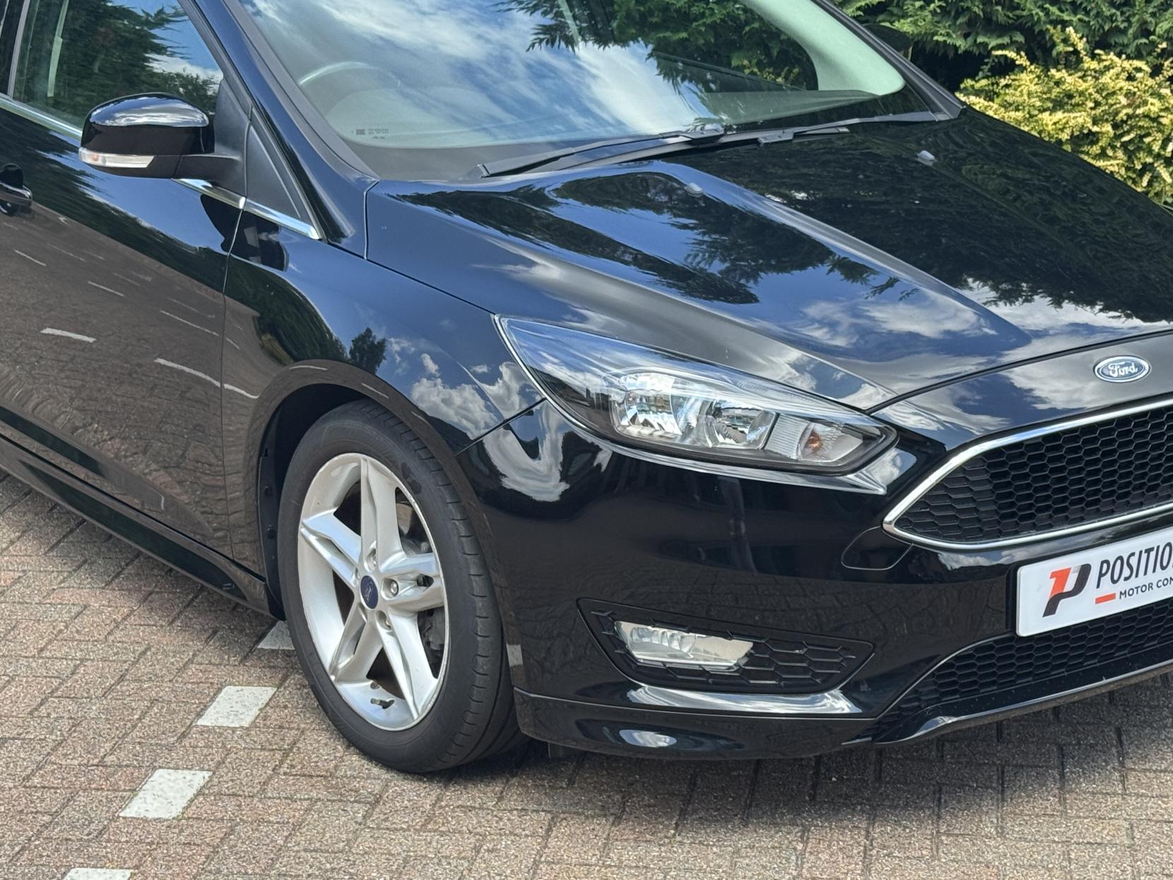 Ford Focus 1.0T EcoBoost Zetec S Hatchback 5dr Petrol Manual Euro 6 (s/s) (125 ps)