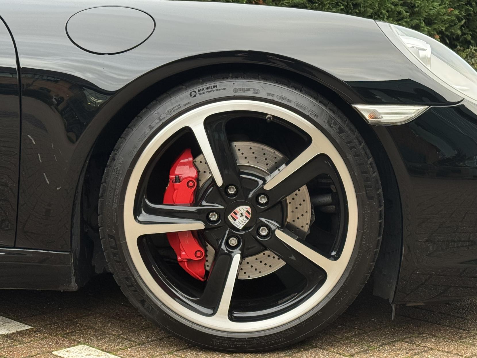 Porsche 911 3.8 991 Carrera S Coupe 2dr Petrol PDK Euro 5 (s/s) (400 ps)