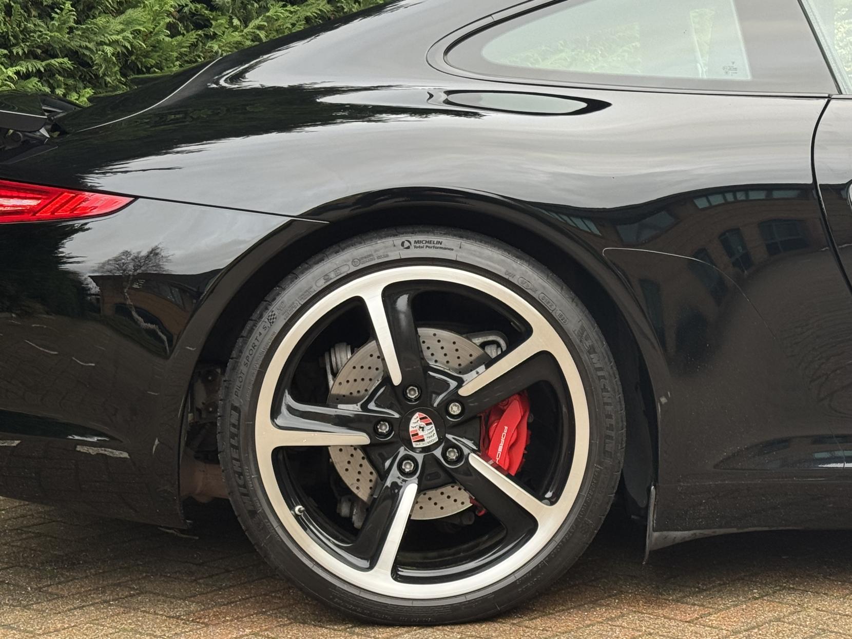 Porsche 911 3.8 991 Carrera S Coupe 2dr Petrol PDK Euro 5 (s/s) (400 ps)