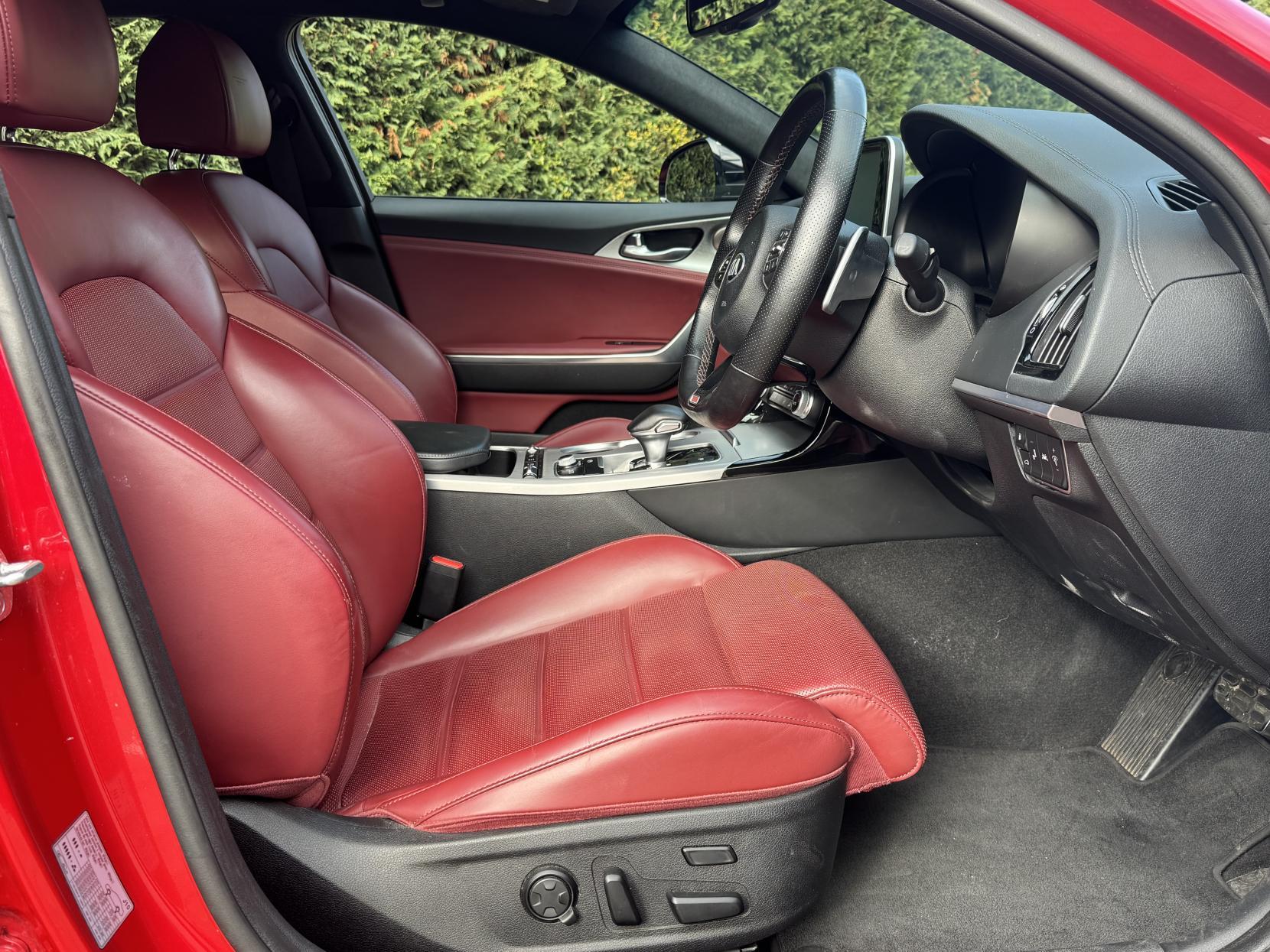 Kia Stinger 3.3 T-GDi V6 GT S Gran Turismo 5dr Petrol Auto Euro 6 (s/s) (365 bhp)