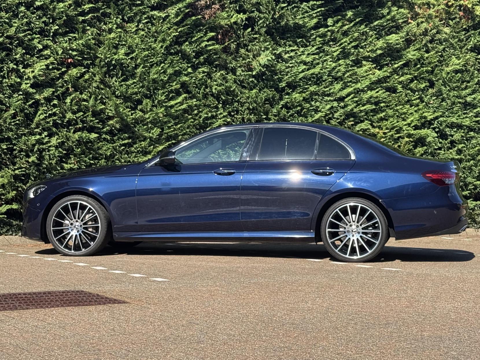 Mercedes-Benz E Class 2.9 E400d AMG Line Night Edition (Premium Plus) Saloon 4dr Diesel G-Tronic+ 4MATIC Euro 6 (s/s) (330 ps)