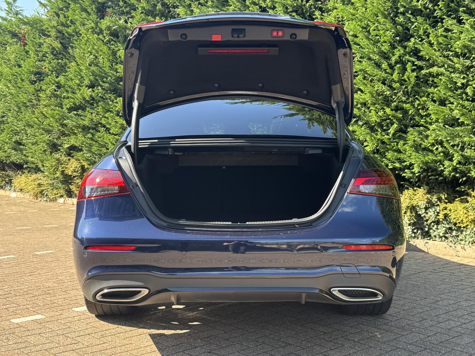 Mercedes-Benz E Class 2.9 E400d AMG Line Night Edition (Premium Plus) Saloon 4dr Diesel G-Tronic+ 4MATIC Euro 6 (s/s) (330 ps)