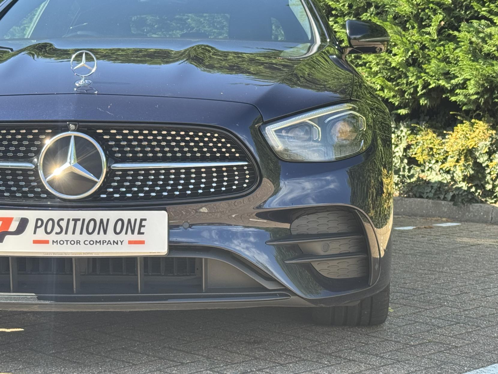 Mercedes-Benz E Class 2.9 E400d AMG Line Night Edition (Premium Plus) Saloon 4dr Diesel G-Tronic+ 4MATIC Euro 6 (s/s) (330 ps)