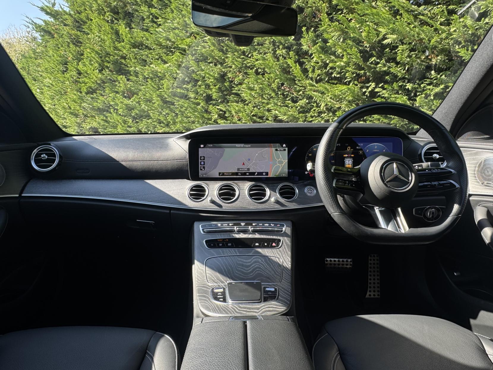 Mercedes-Benz E Class 2.9 E400d AMG Line Night Edition (Premium Plus) Saloon 4dr Diesel G-Tronic+ 4MATIC Euro 6 (s/s) (330 ps)