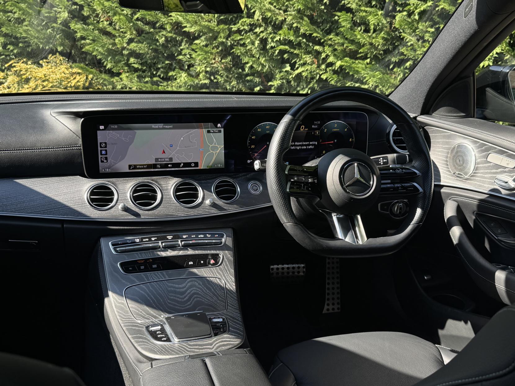 Mercedes-Benz E Class 2.9 E400d AMG Line Night Edition (Premium Plus) Saloon 4dr Diesel G-Tronic+ 4MATIC Euro 6 (s/s) (330 ps)