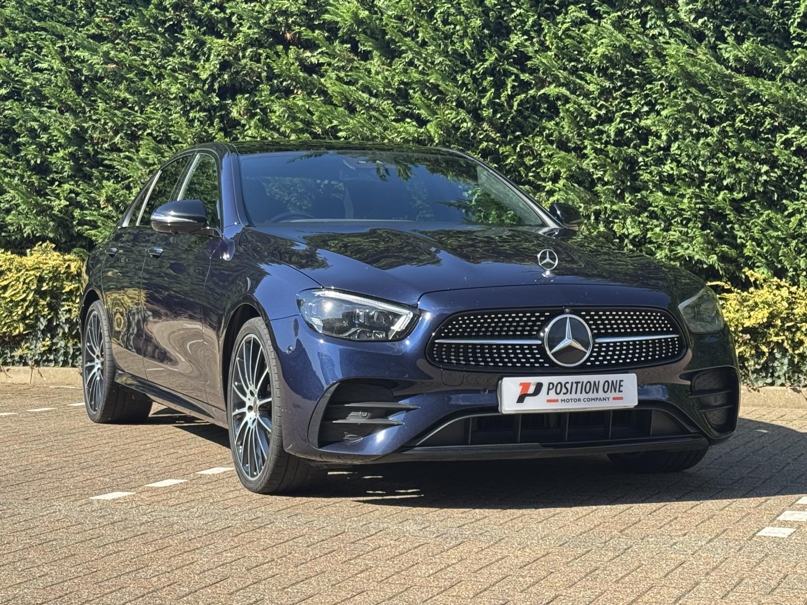Mercedes-Benz E Class 2.9 E400d AMG Line Night Edition (Premium Plus) Saloon 4dr Diesel G-Tronic+ 4MATIC Euro 6 (s/s) (330 ps)