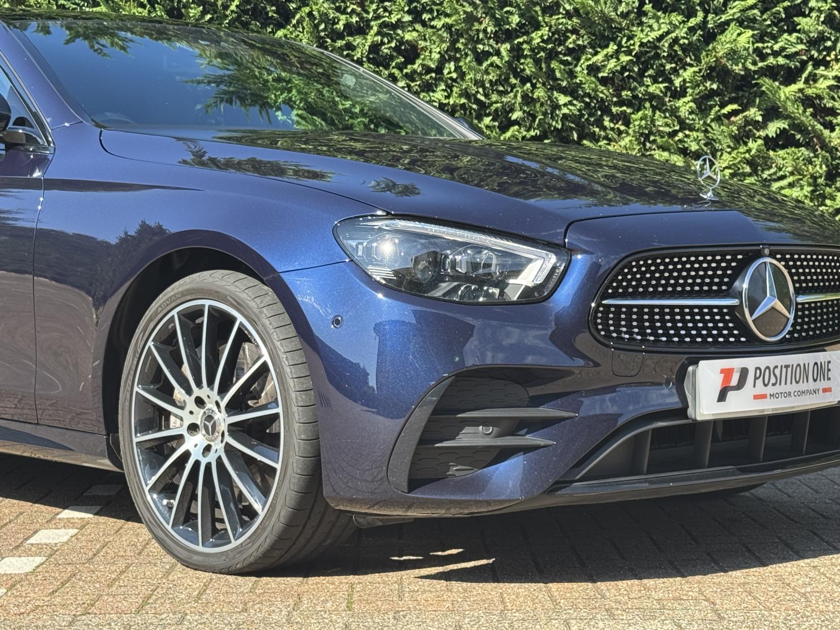 Mercedes-Benz E Class 2.9 E400d AMG Line Night Edition (Premium Plus) Saloon 4dr Diesel G-Tronic+ 4MATIC Euro 6 (s/s) (330 ps)