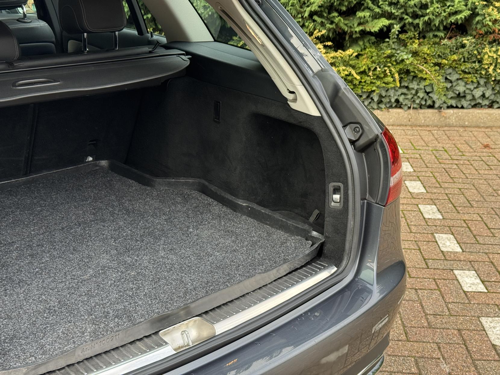 Mercedes-Benz C Class 2.0 C200 Sport Estate 5dr Petrol 7G-Tronic+ Euro 6 (s/s) (184 ps)