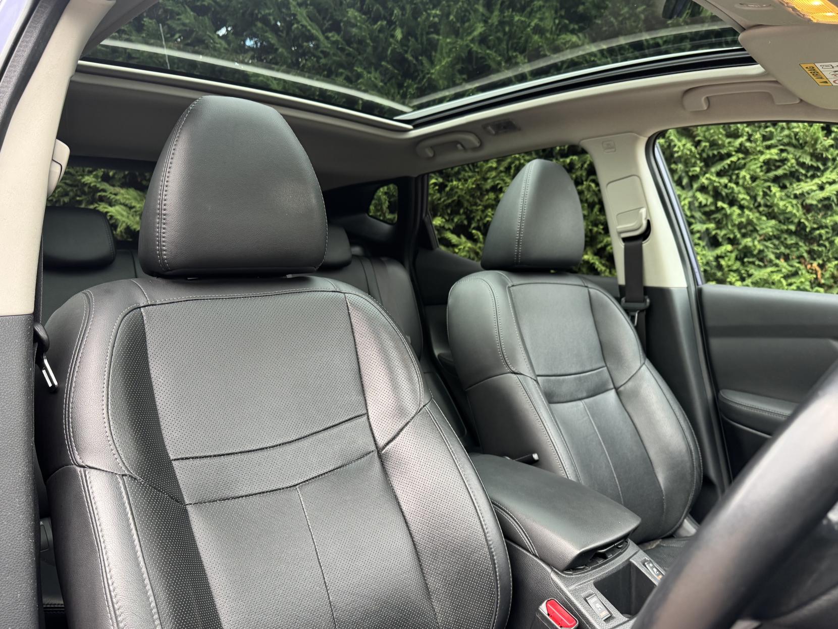 Nissan Qashqai 1.6 dCi Tekna SUV 5dr Diesel XTRON 2WD Euro 6 (s/s) (130 ps)