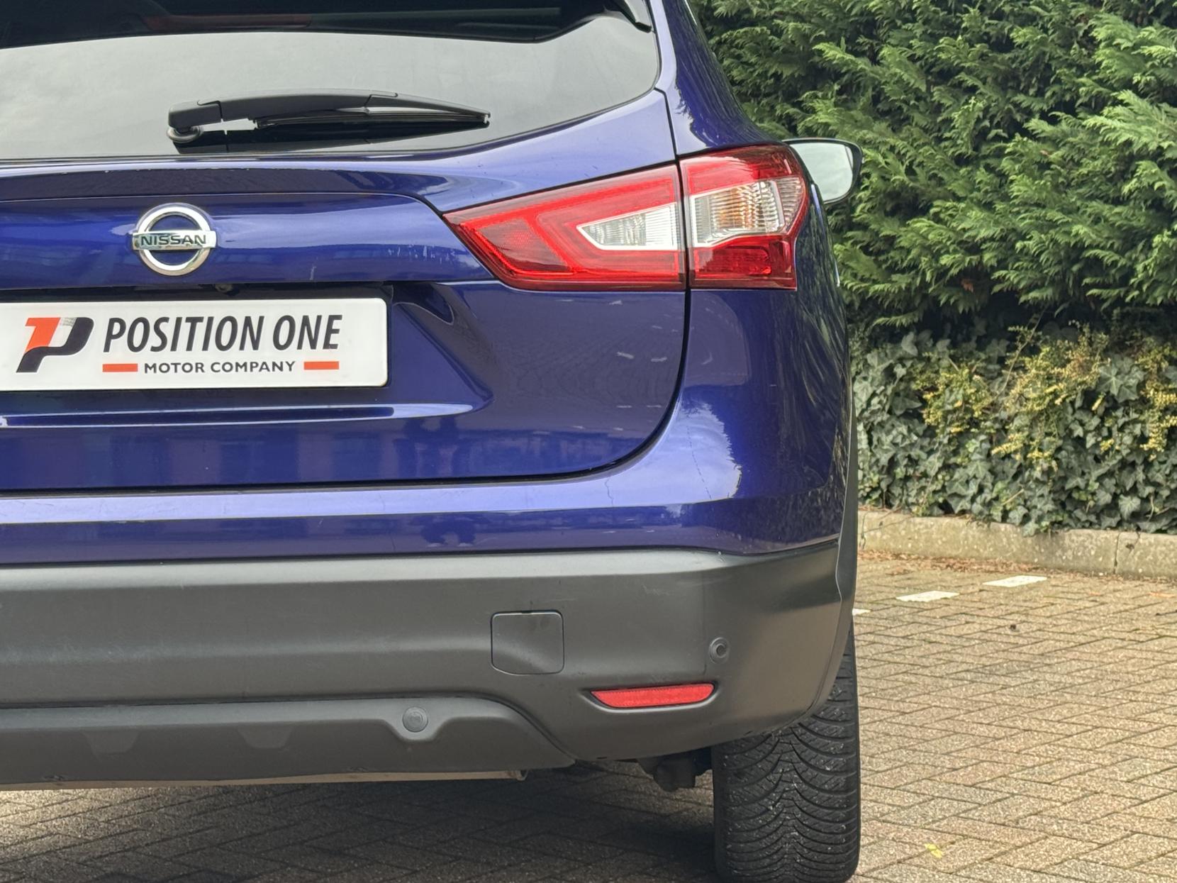 Nissan Qashqai 1.6 dCi Tekna SUV 5dr Diesel XTRON 2WD Euro 6 (s/s) (130 ps)