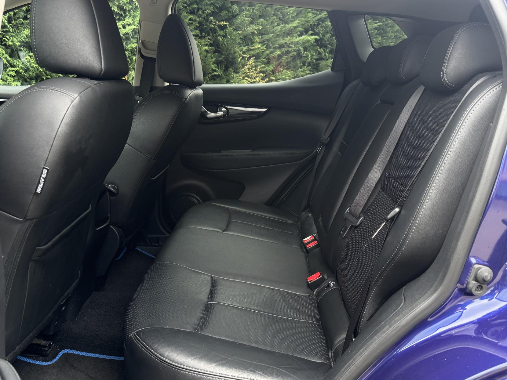 Nissan Qashqai 1.6 dCi Tekna SUV 5dr Diesel XTRON 2WD Euro 6 (s/s) (130 ps)