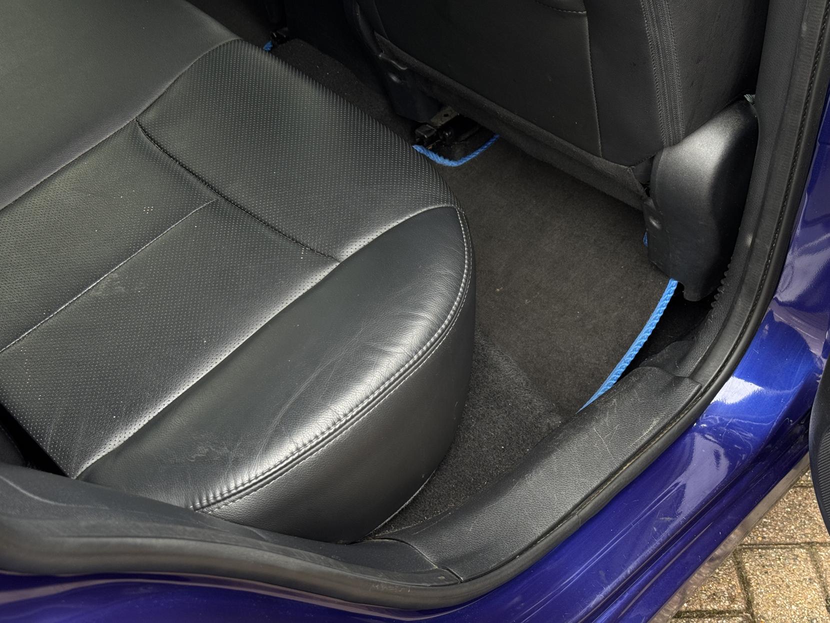 Nissan Qashqai 1.6 dCi Tekna SUV 5dr Diesel XTRON 2WD Euro 6 (s/s) (130 ps)