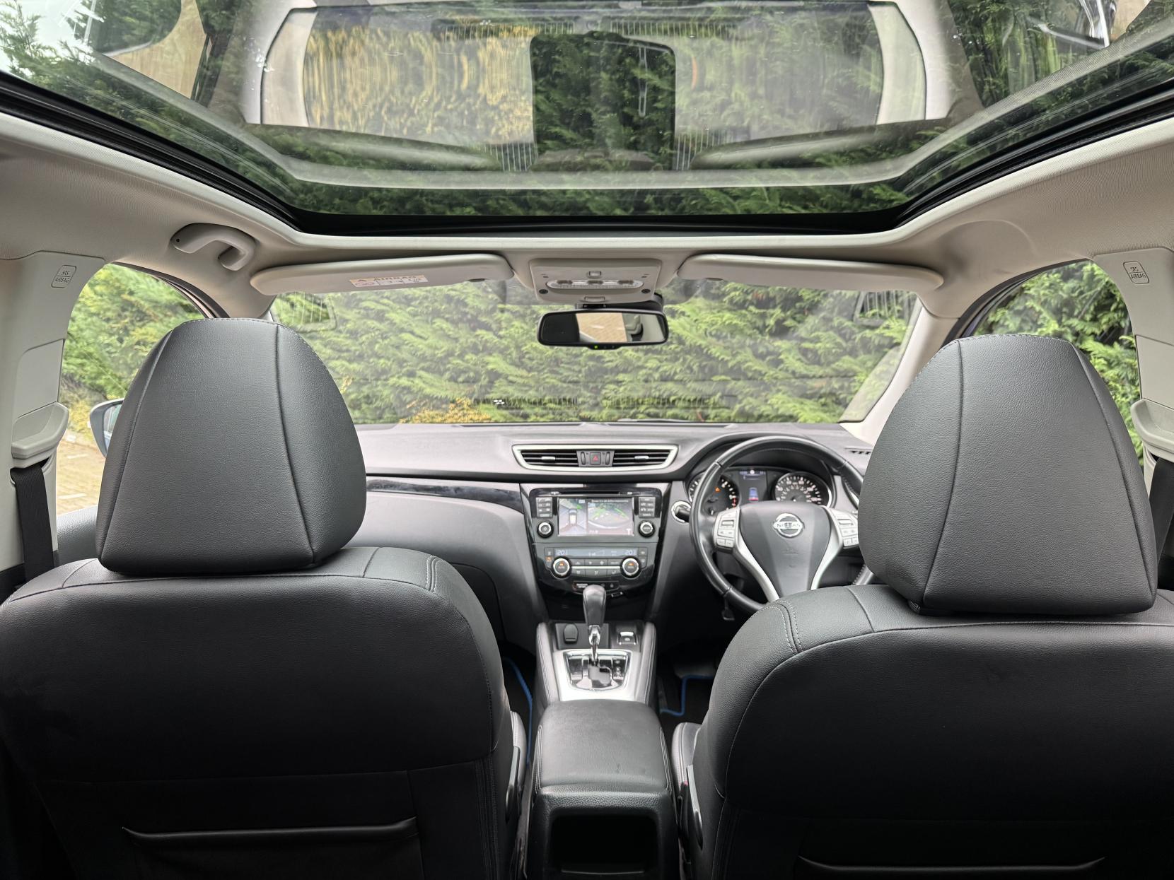 Nissan Qashqai 1.6 dCi Tekna SUV 5dr Diesel XTRON 2WD Euro 6 (s/s) (130 ps)