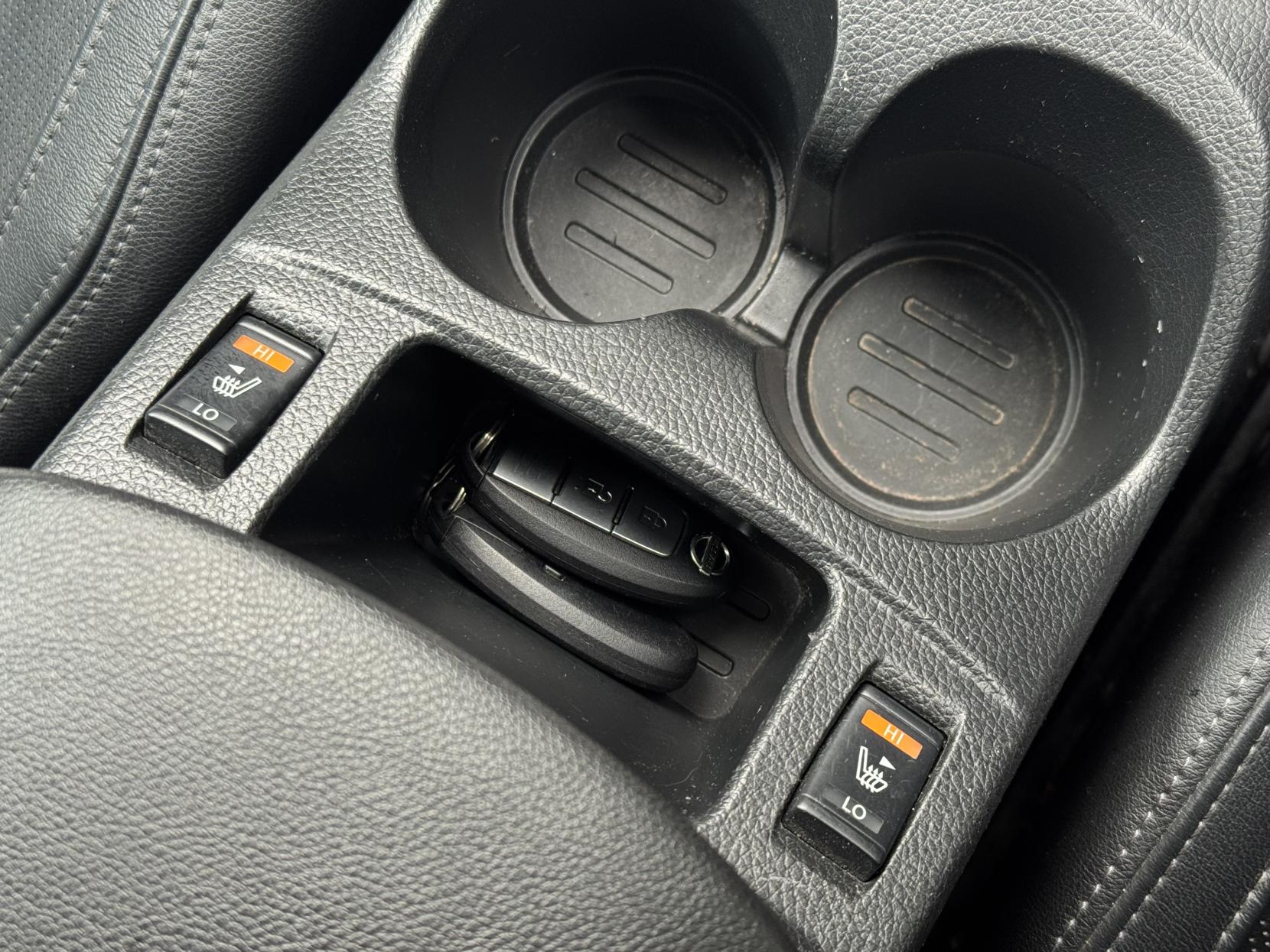 Nissan Qashqai 1.6 dCi Tekna SUV 5dr Diesel XTRON 2WD Euro 6 (s/s) (130 ps)