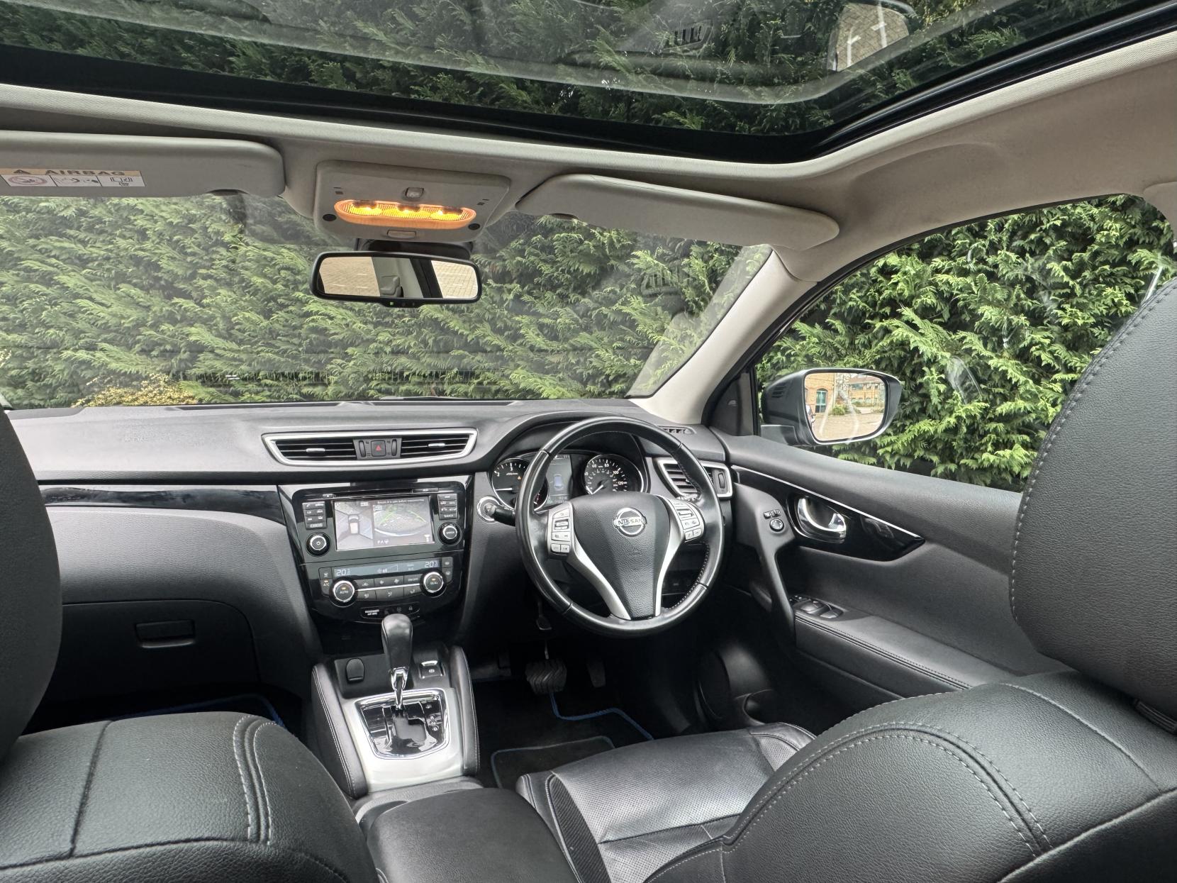 Nissan Qashqai 1.6 dCi Tekna SUV 5dr Diesel XTRON 2WD Euro 6 (s/s) (130 ps)