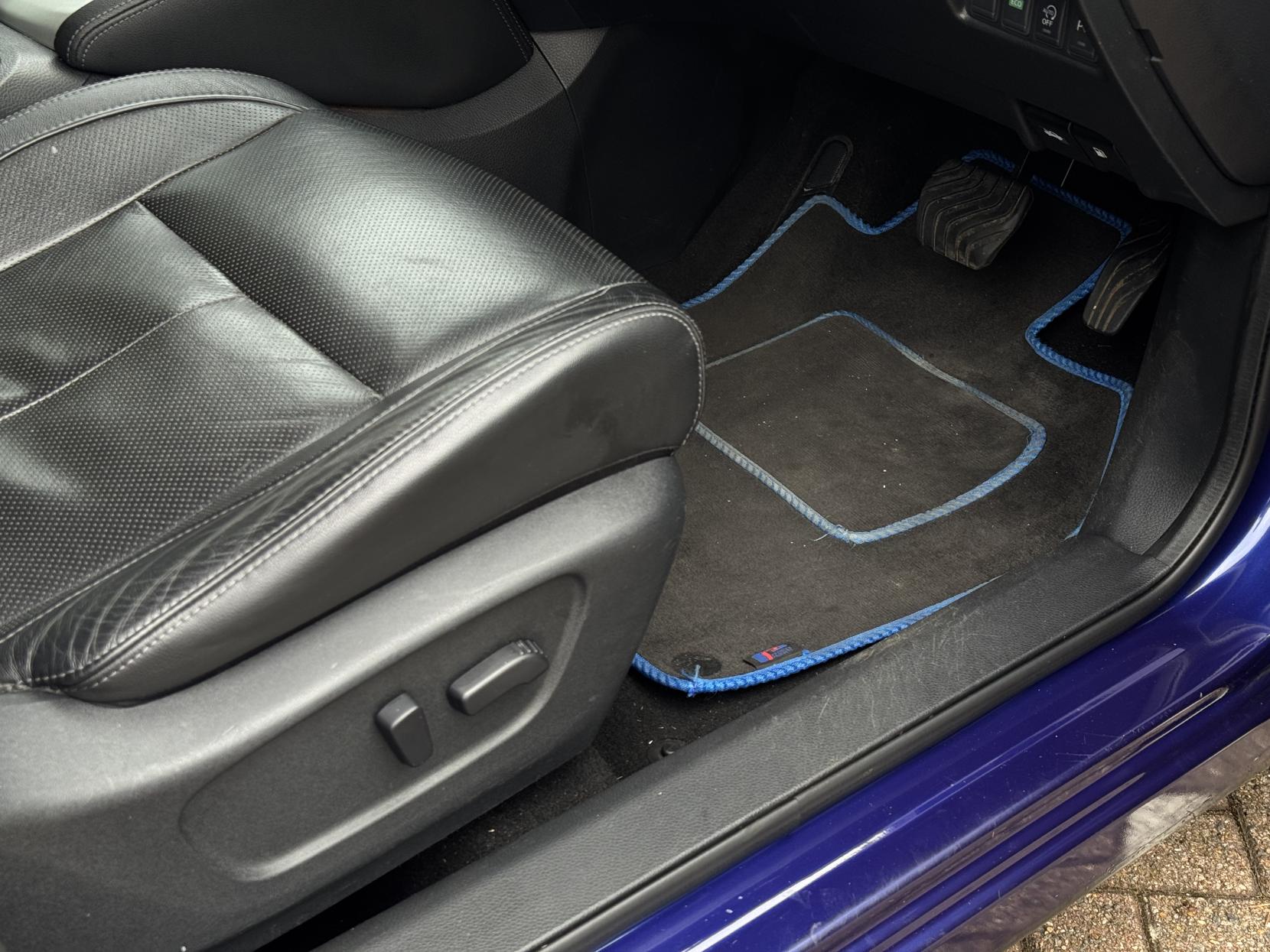 Nissan Qashqai 1.6 dCi Tekna SUV 5dr Diesel XTRON 2WD Euro 6 (s/s) (130 ps)