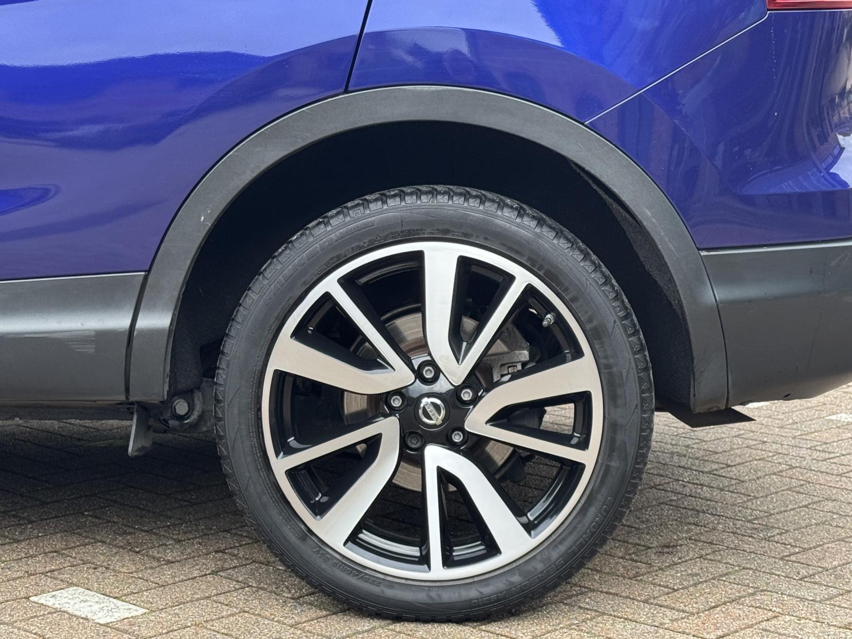 Nissan Qashqai 1.6 dCi Tekna SUV 5dr Diesel XTRON 2WD Euro 6 (s/s) (130 ps)