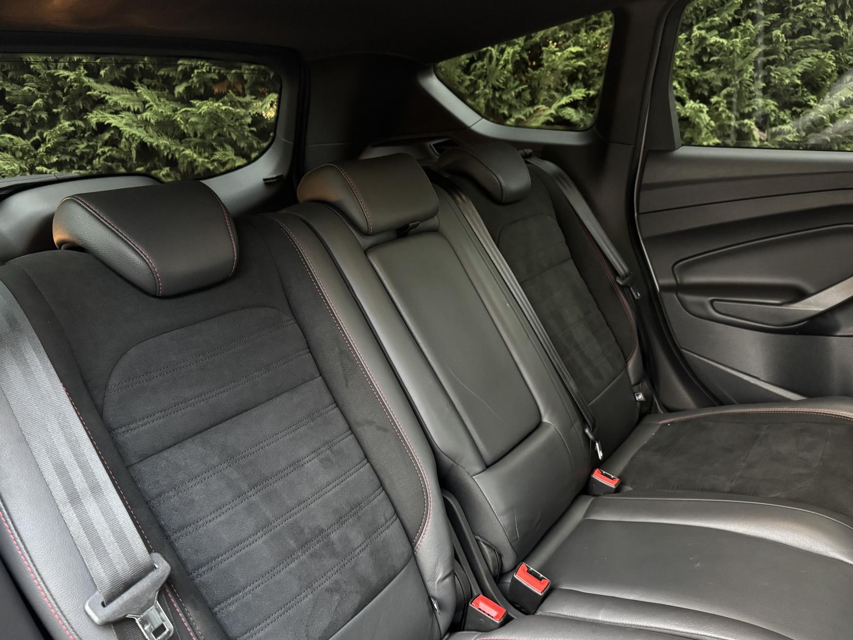 Ford Kuga 1.5T EcoBoost ST-Line SUV 5dr Petrol Auto AWD Euro 6 (s/s) (176 ps)