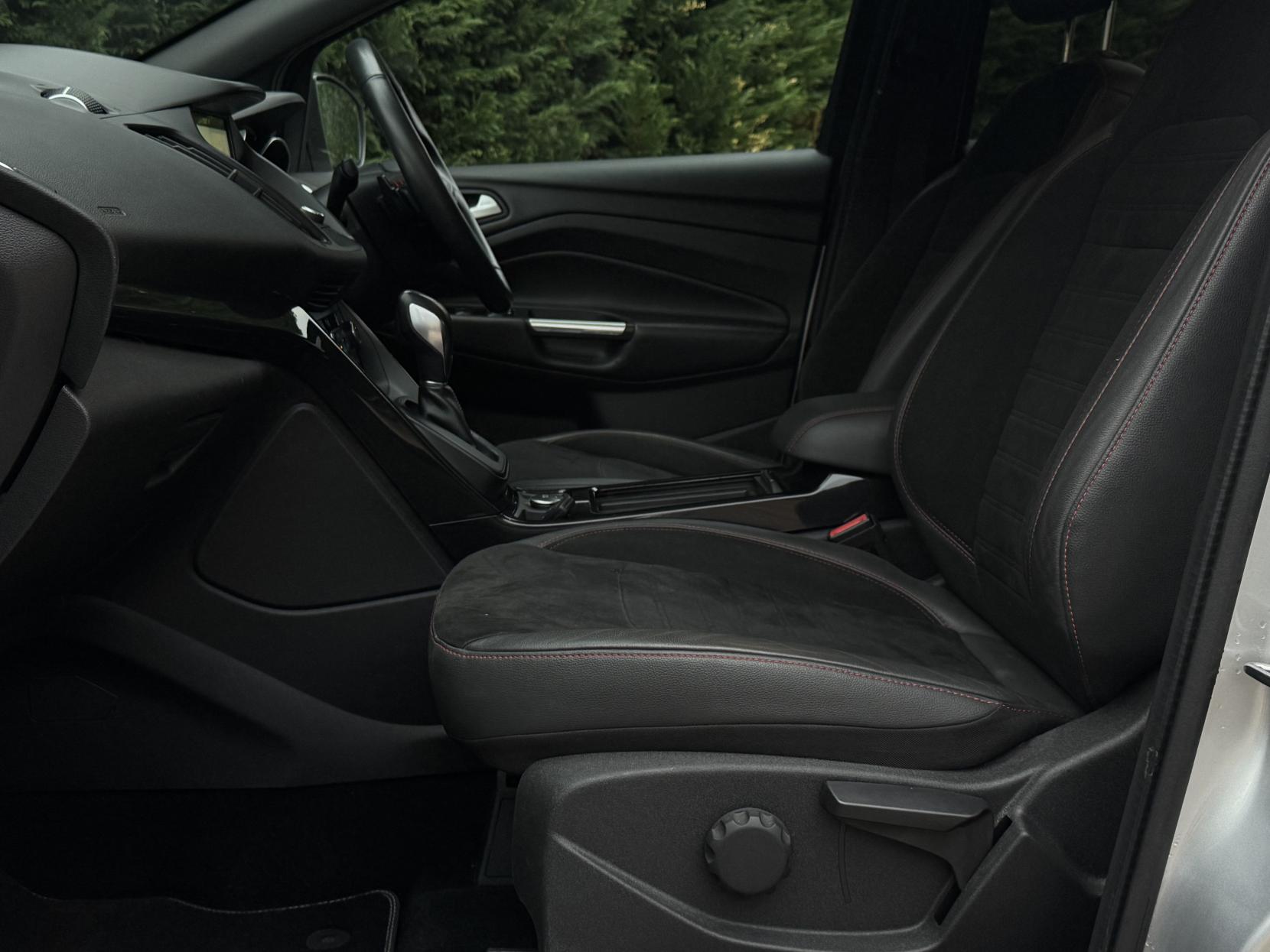 Ford Kuga 1.5T EcoBoost ST-Line SUV 5dr Petrol Auto AWD Euro 6 (s/s) (176 ps)