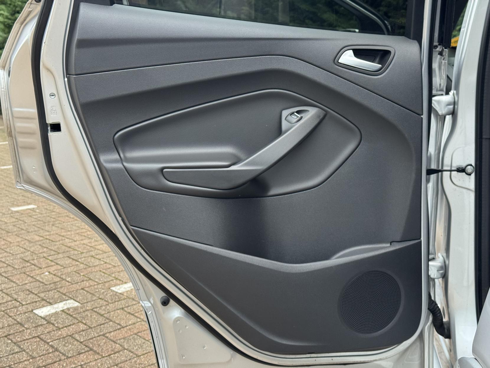 Ford Kuga 1.5T EcoBoost ST-Line SUV 5dr Petrol Auto AWD Euro 6 (s/s) (176 ps)