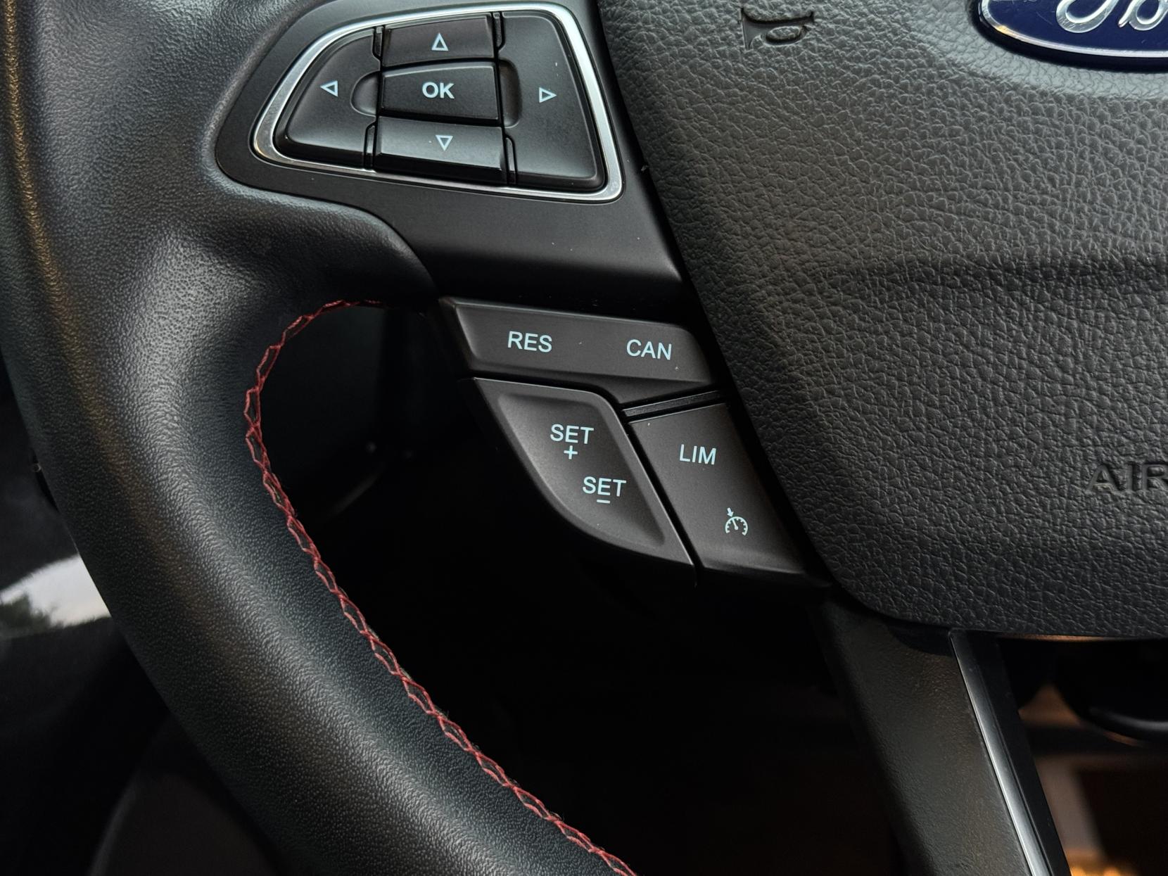 Ford Kuga 1.5T EcoBoost ST-Line SUV 5dr Petrol Auto AWD Euro 6 (s/s) (176 ps)