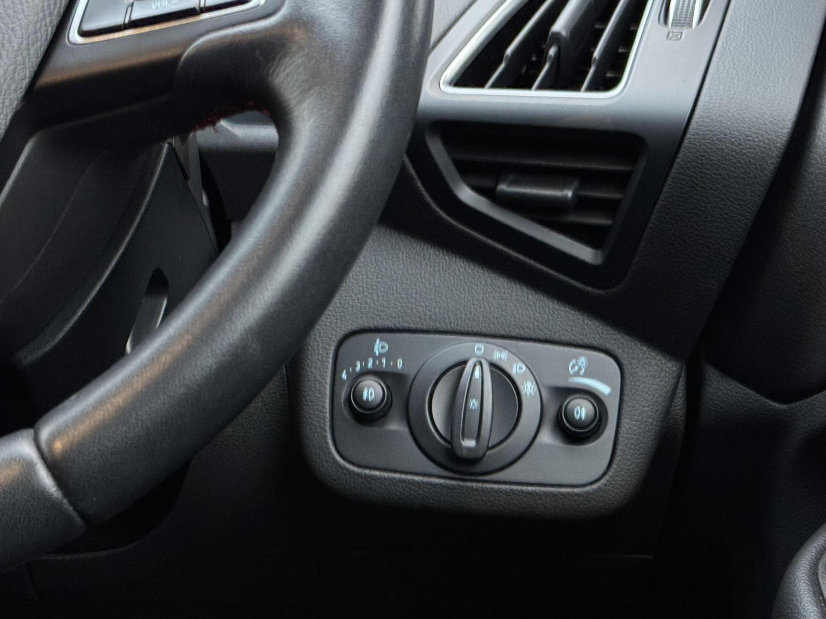 Ford Kuga 1.5T EcoBoost ST-Line SUV 5dr Petrol Auto AWD Euro 6 (s/s) (176 ps)