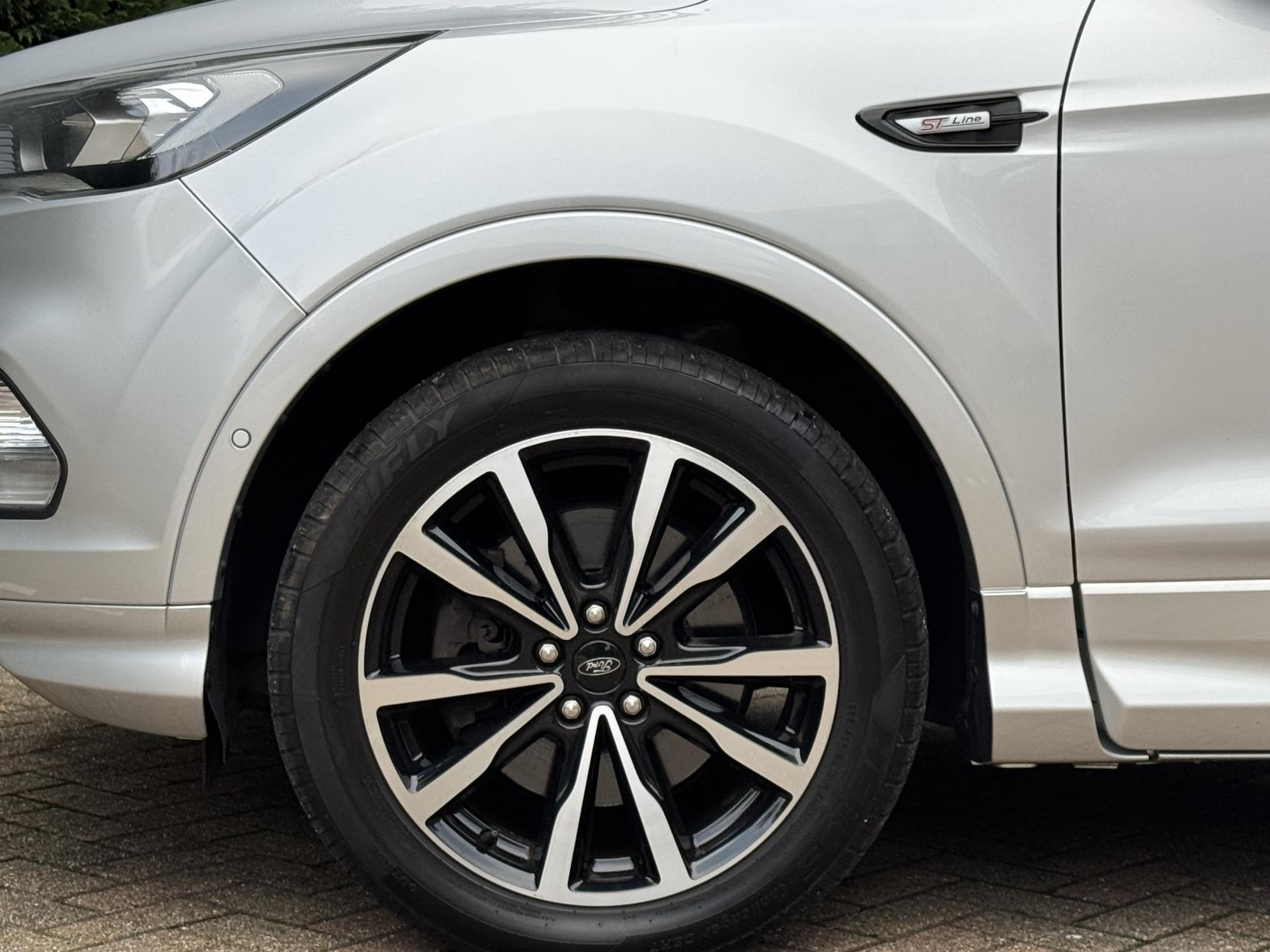 Ford Kuga 1.5T EcoBoost ST-Line SUV 5dr Petrol Auto AWD Euro 6 (s/s) (176 ps)