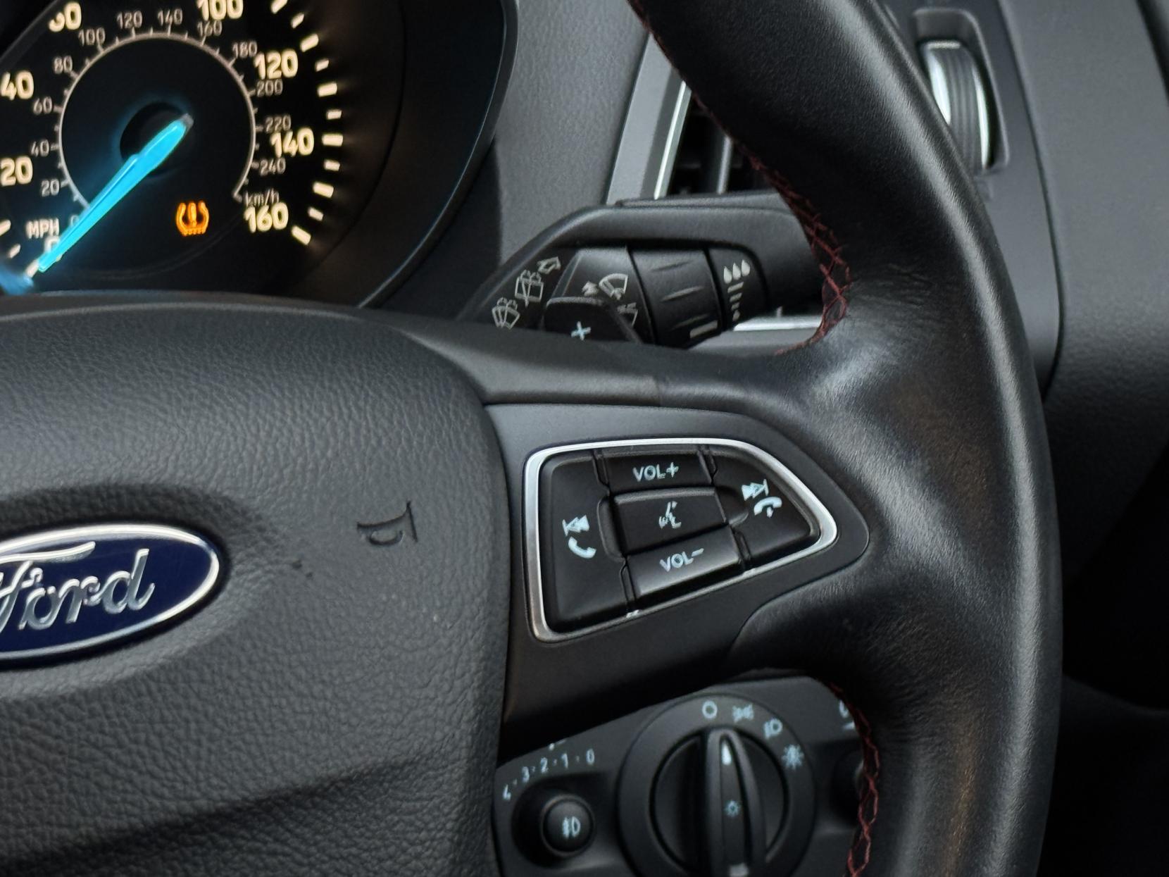 Ford Kuga 1.5T EcoBoost ST-Line SUV 5dr Petrol Auto AWD Euro 6 (s/s) (176 ps)