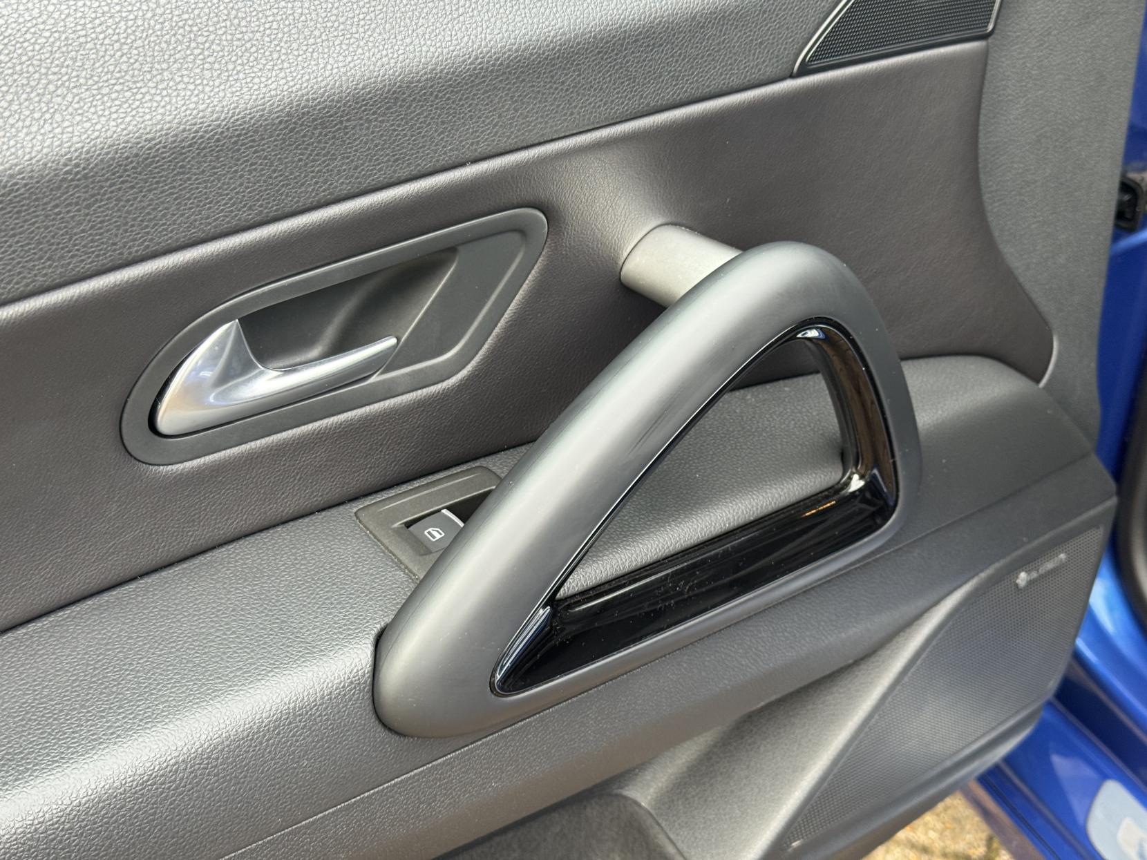 Volkswagen Scirocco 2.0 TSI R Hatchback 3dr Petrol Manual Euro 6 (s/s) (280 ps)